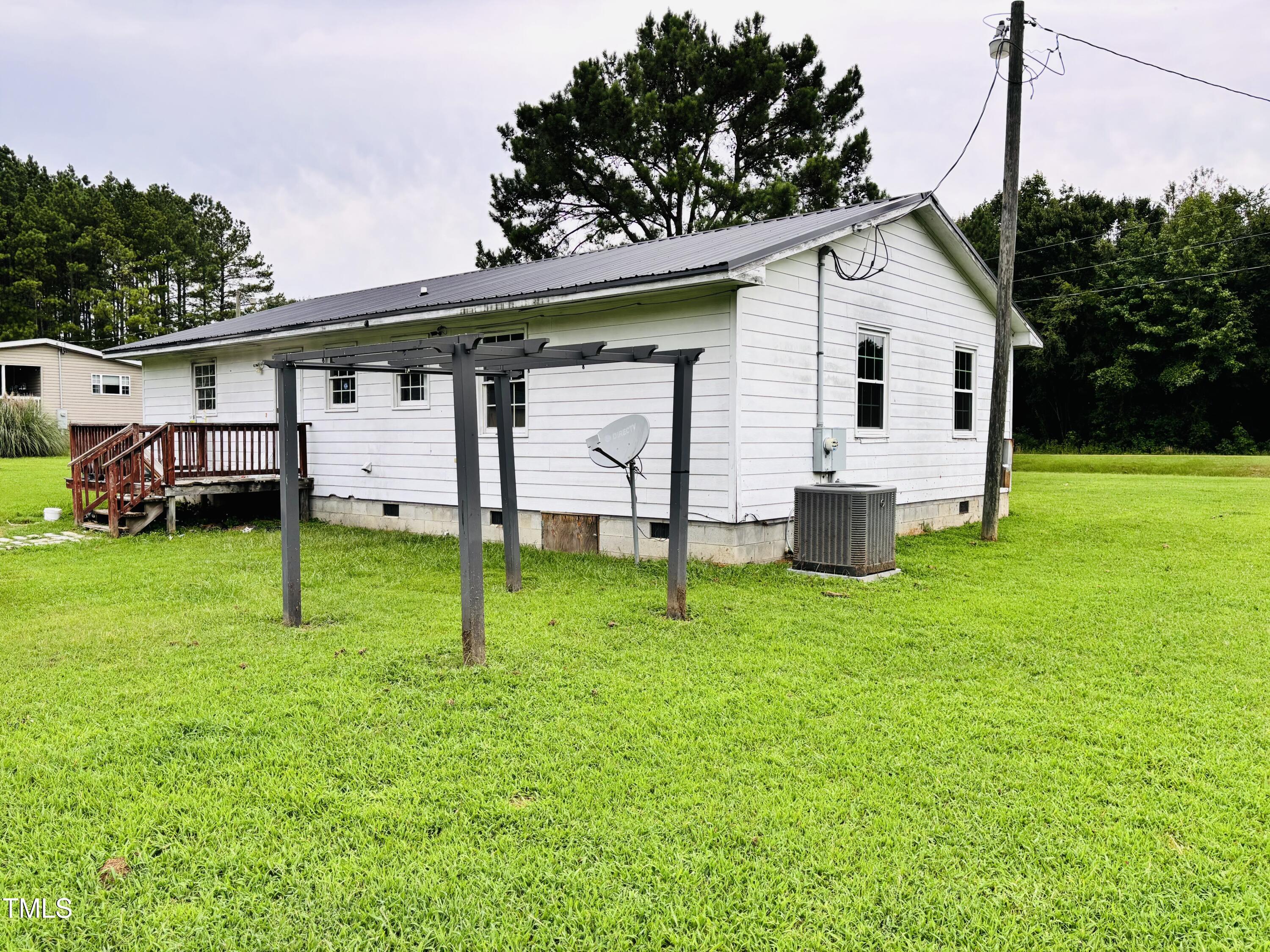 106 Thomas Lane