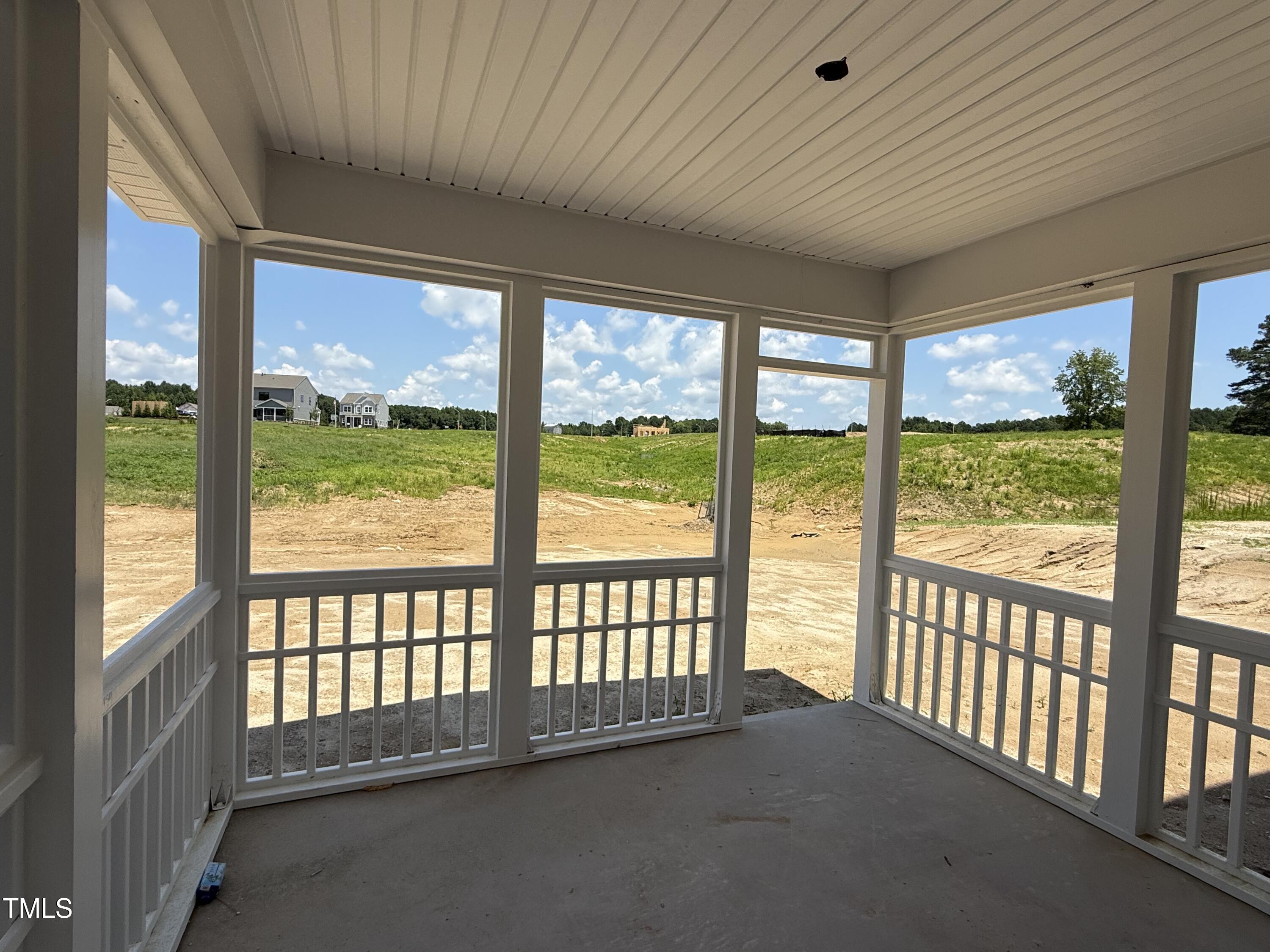 709 Compeer Way 32