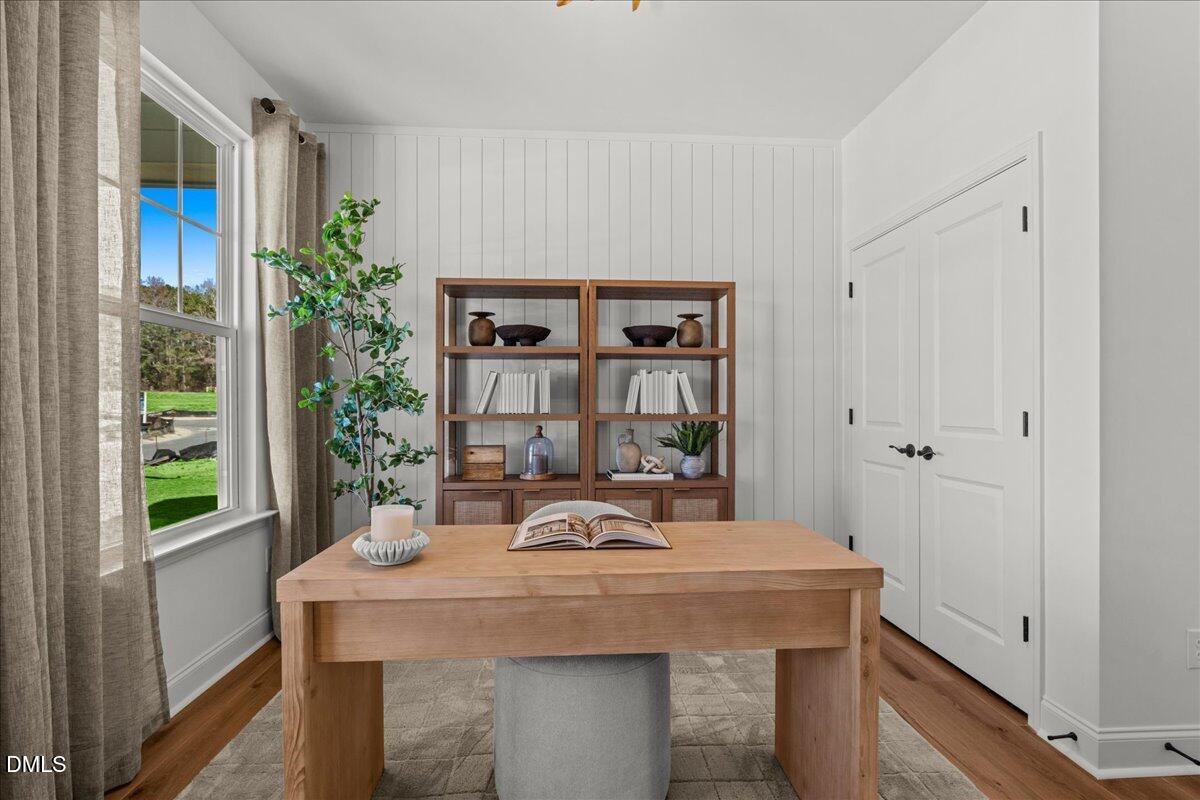 512 Hipwood Drive