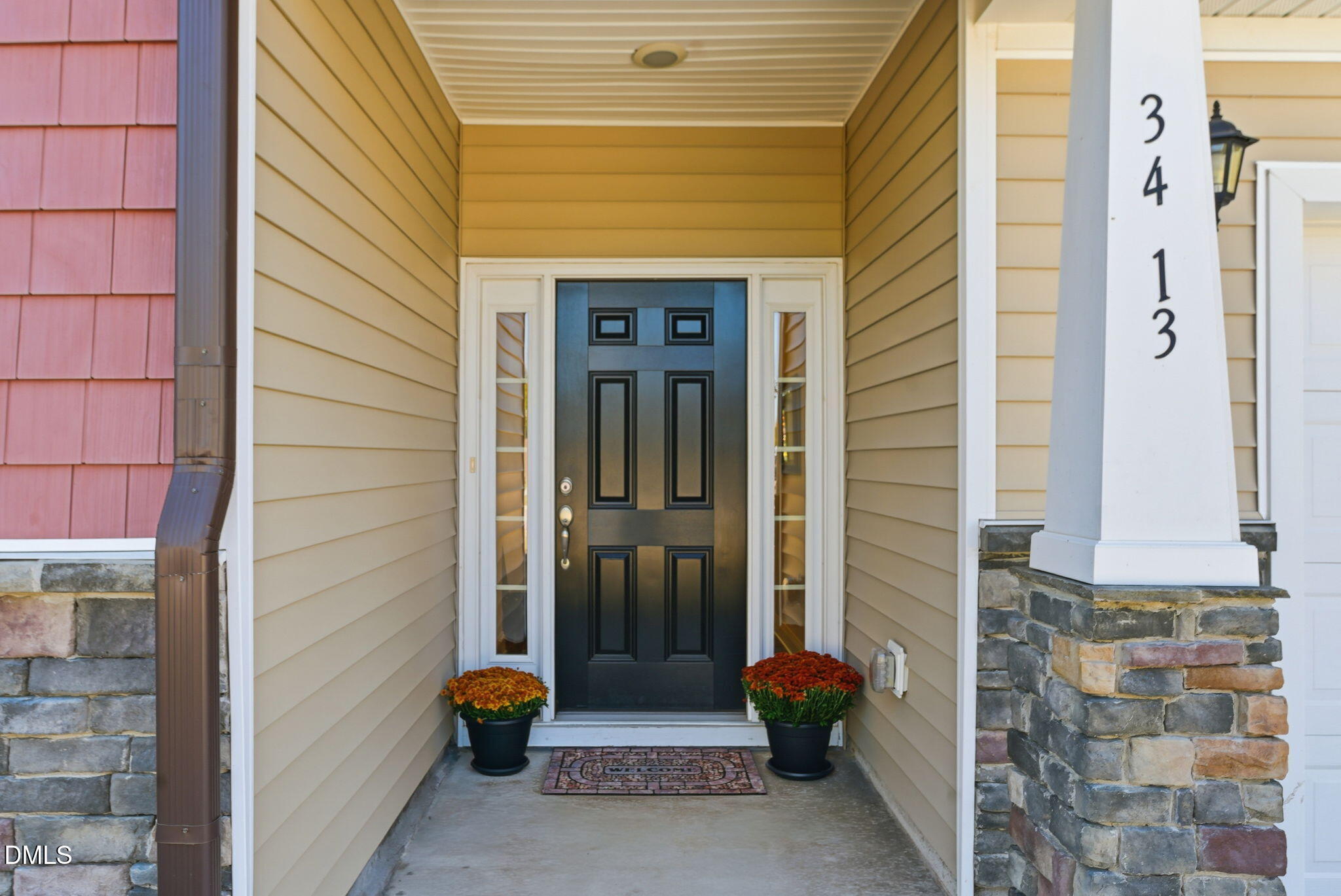 3413 Fairstone Road