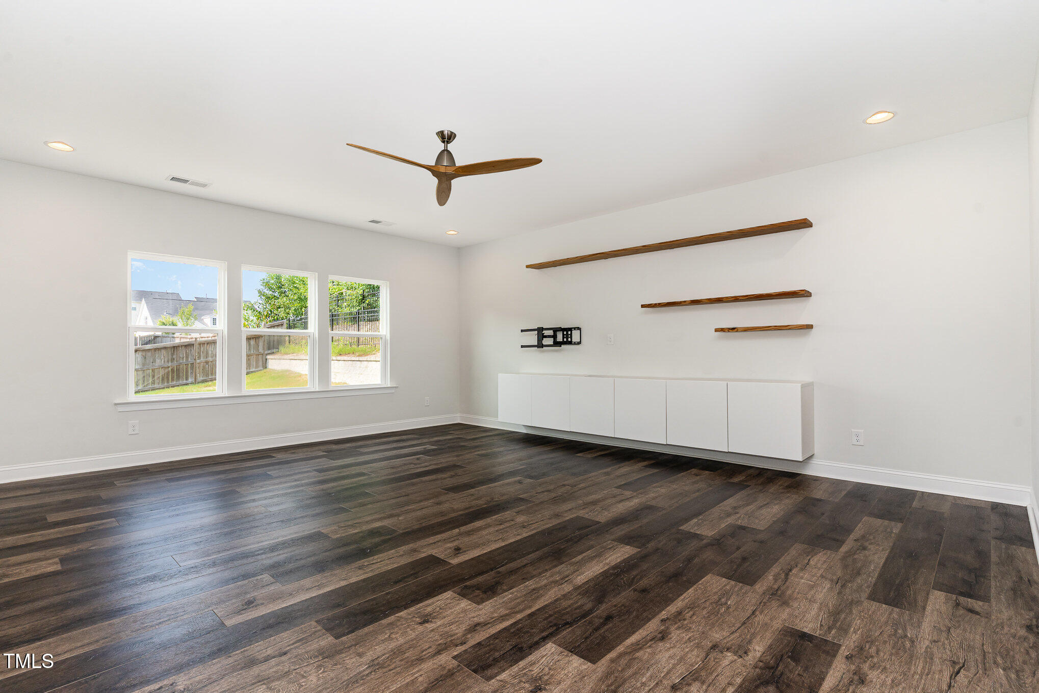 3409 Table Mountain Pine Drive