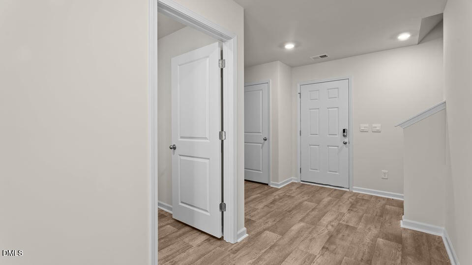 3821 Dianne Drive NW