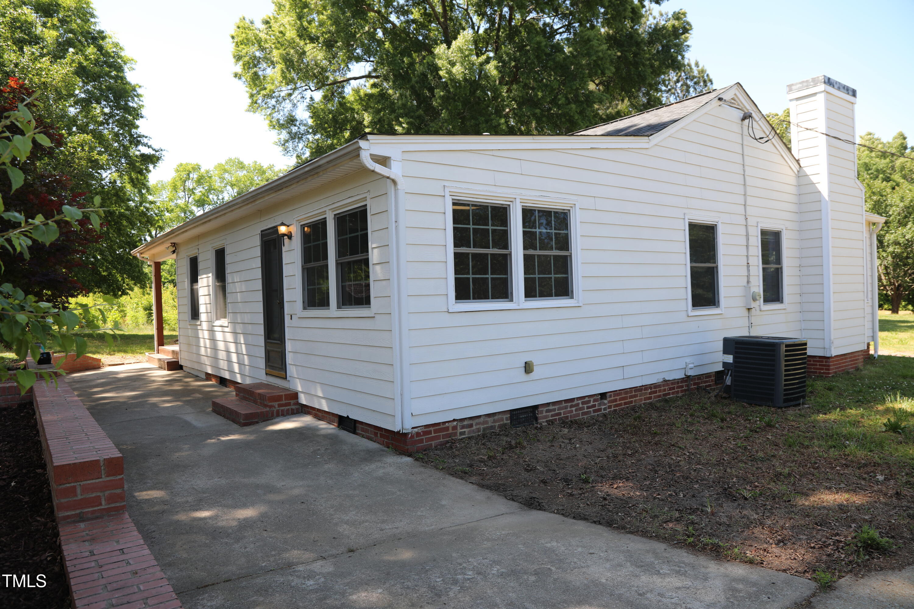 1927 Simpkins Road