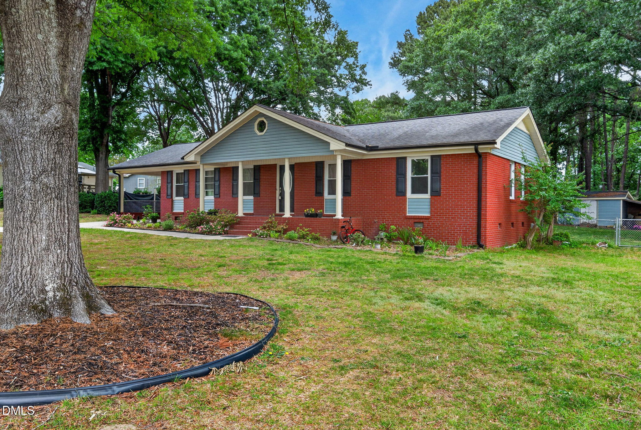 102 W Merlin Drive