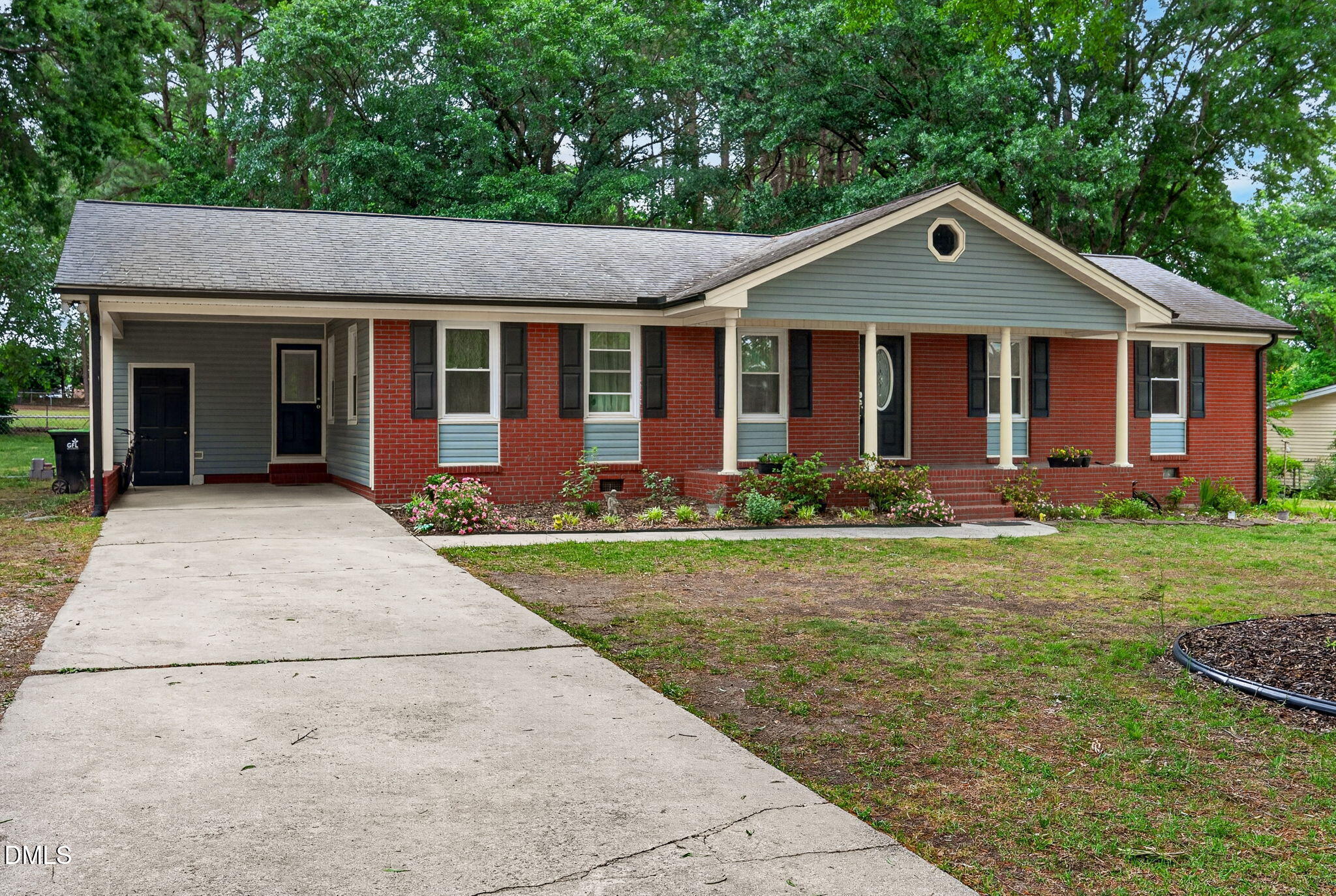102 W Merlin Drive