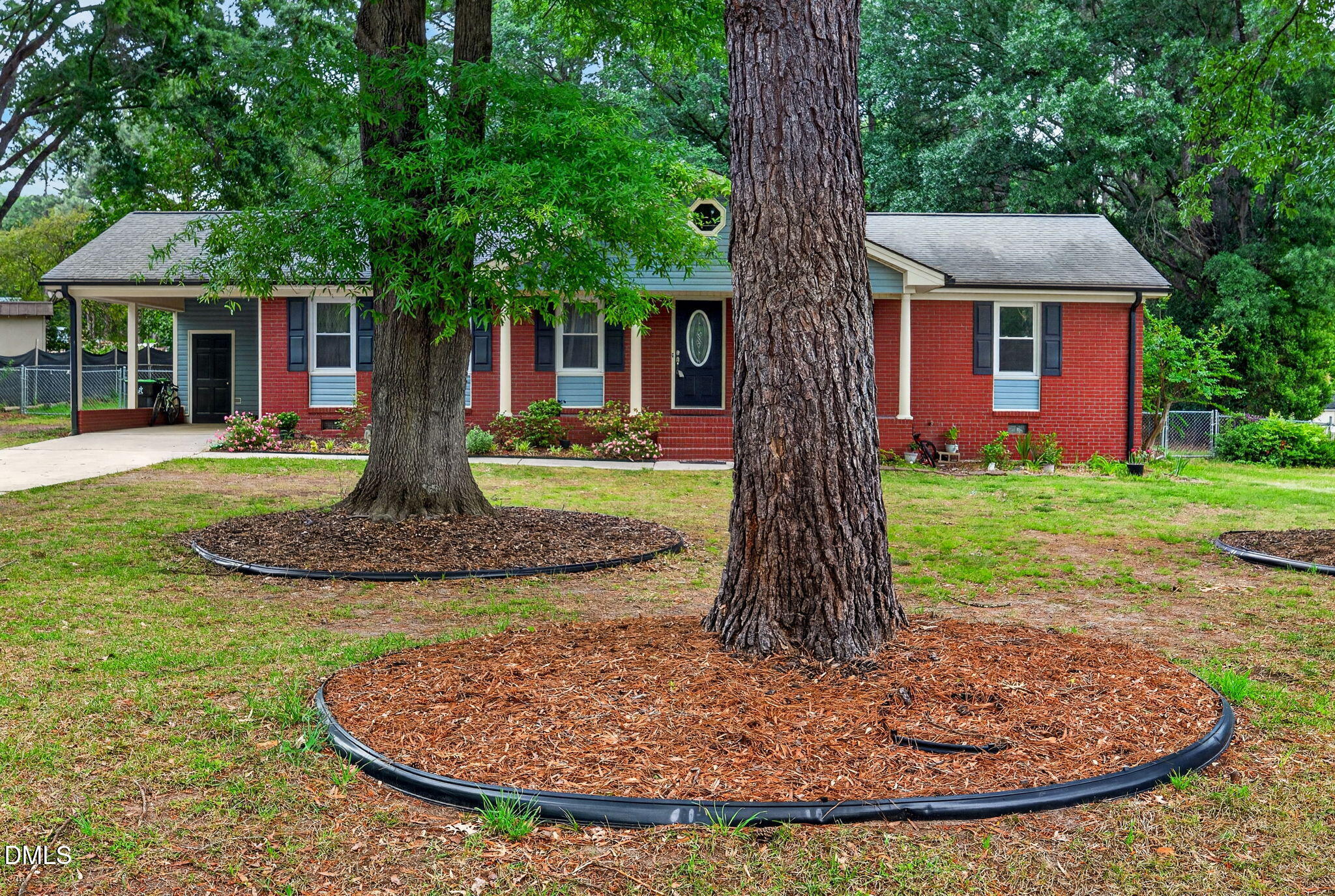 102 W Merlin Drive