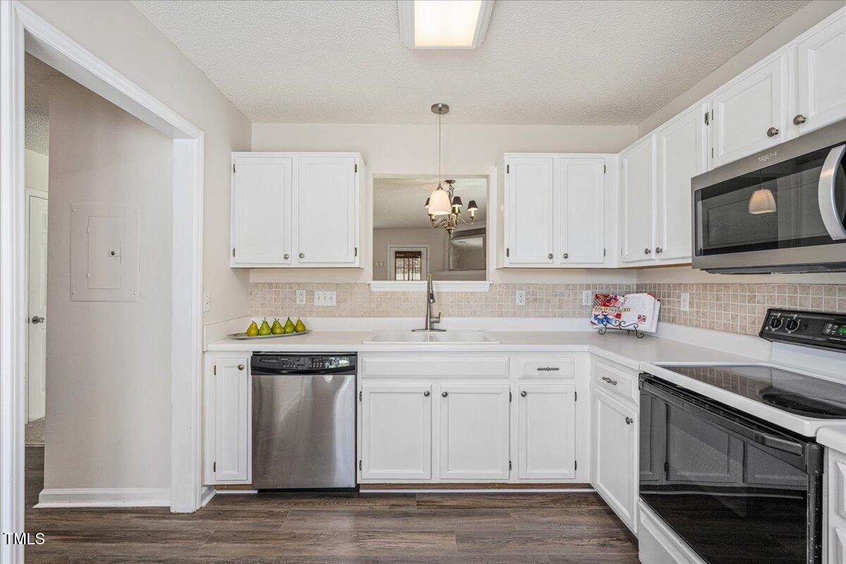 Apex, North Carolina 27502, United States, 3 Bedrooms Bedrooms, ,3 BathroomsBathrooms,Residential,Active,174593