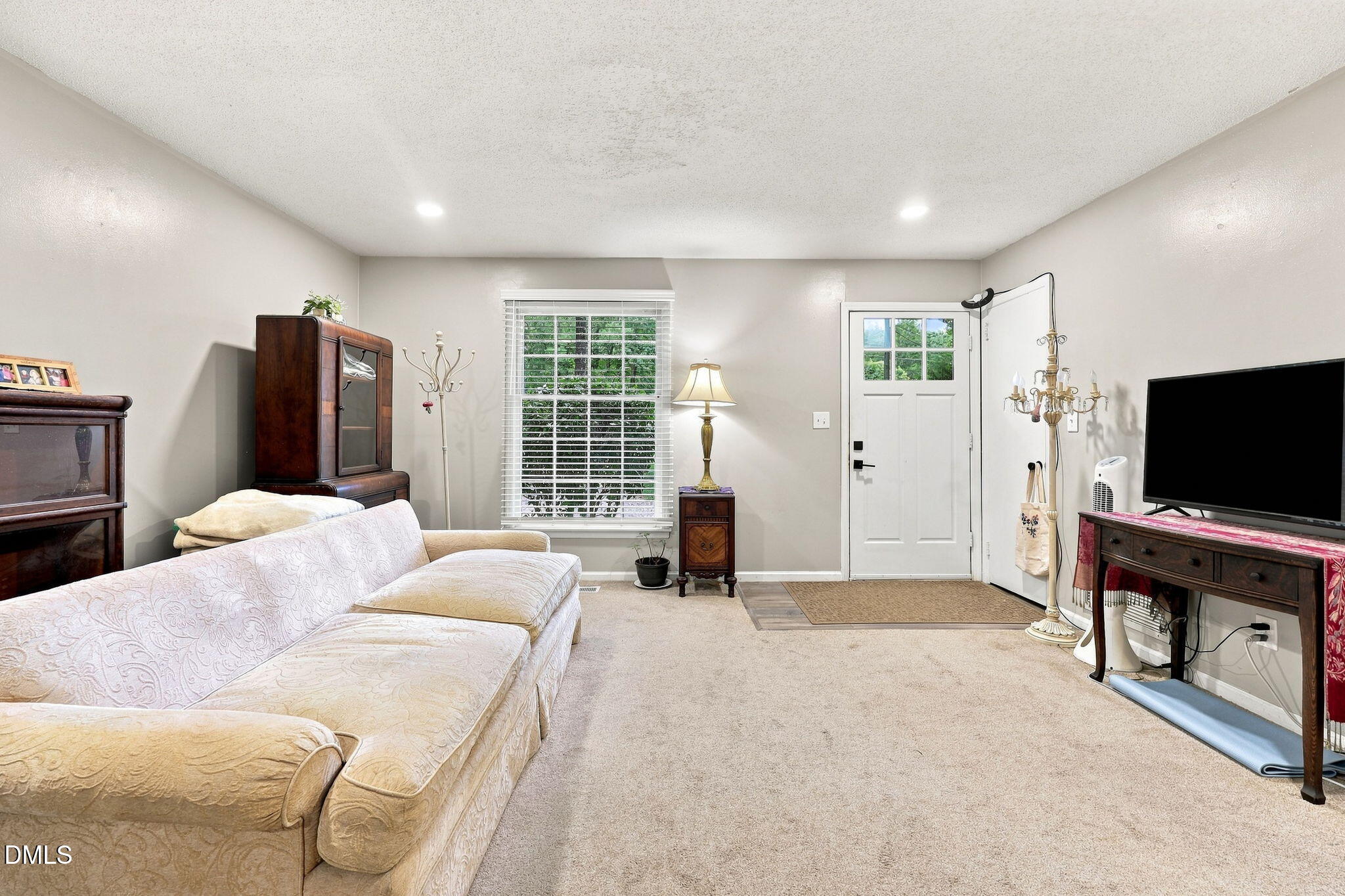 8718 Rollingwood Road
