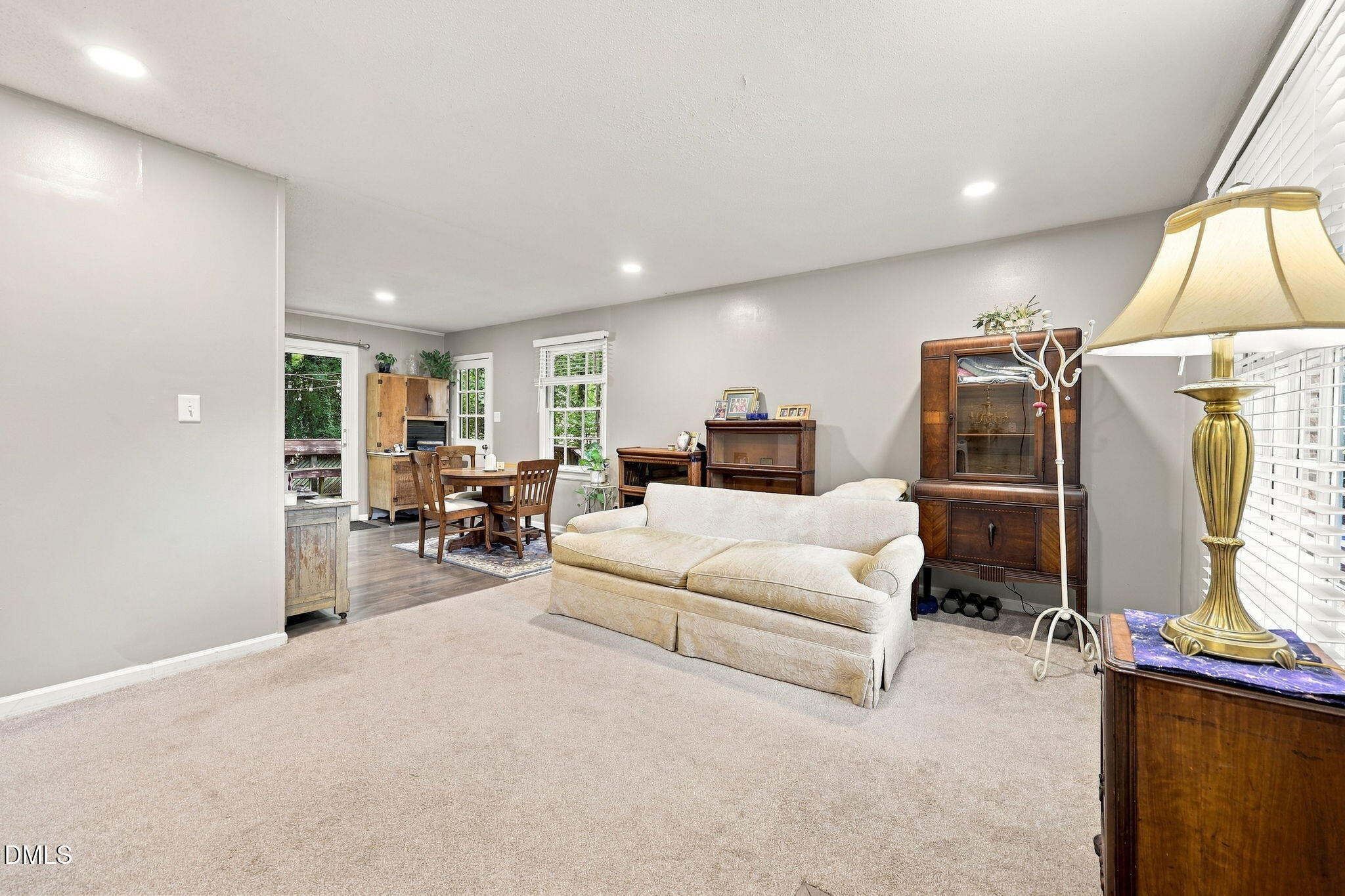 8718 Rollingwood Road