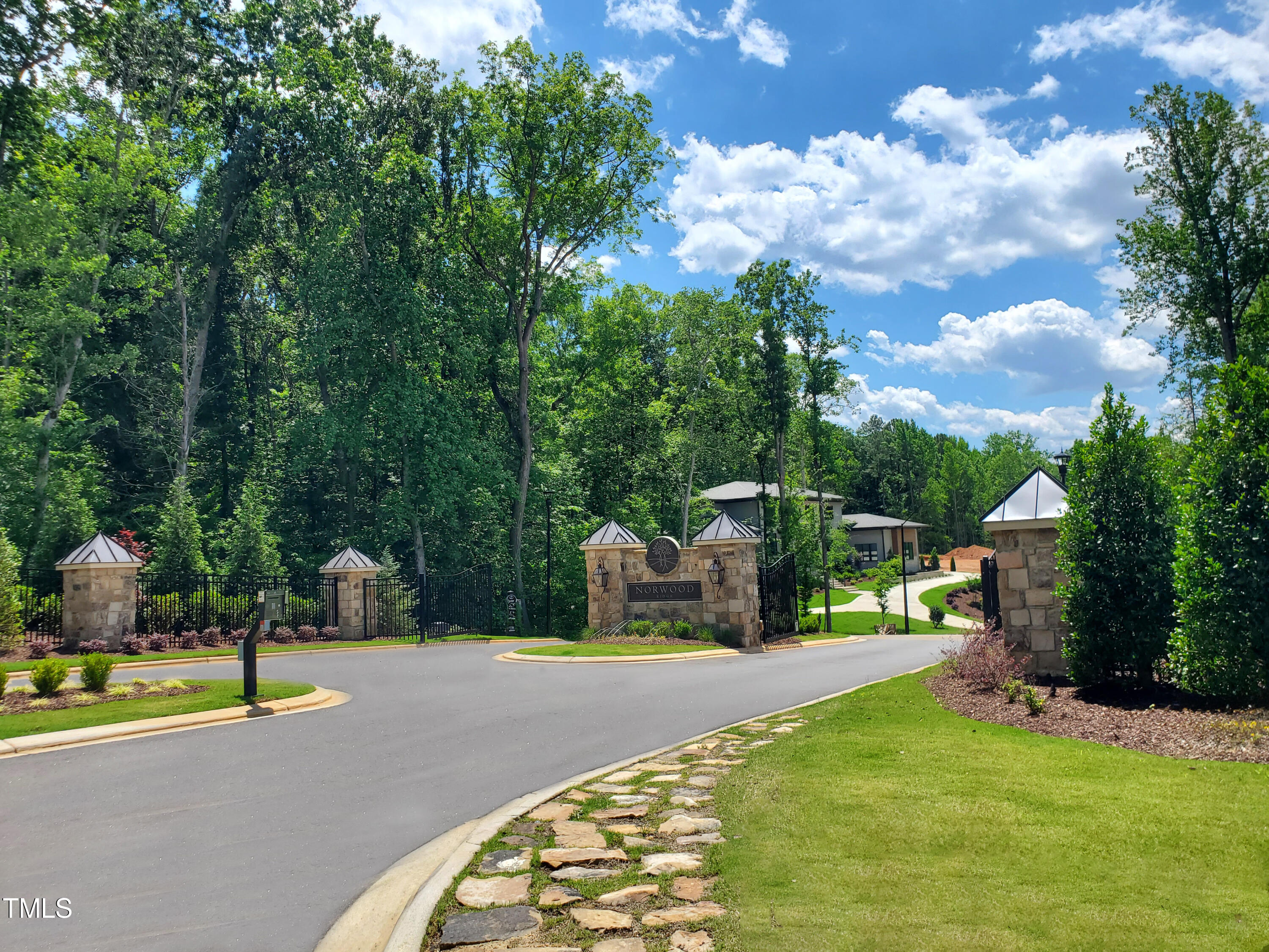 5828 Norwood Ridge Drive