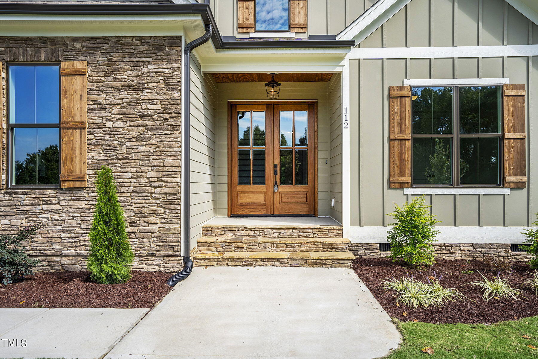 112 Lambert Lane