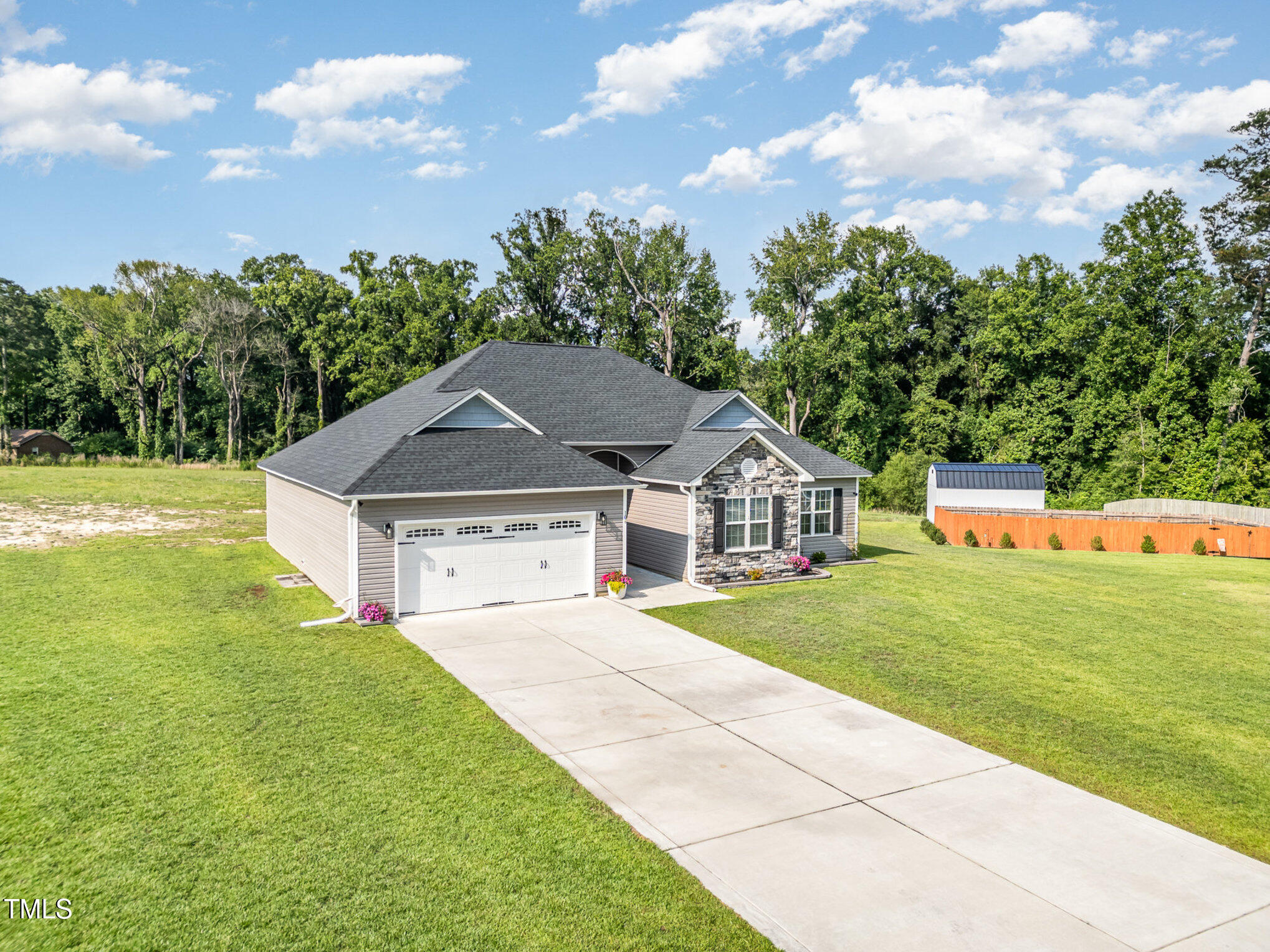 106 Gabor Lane