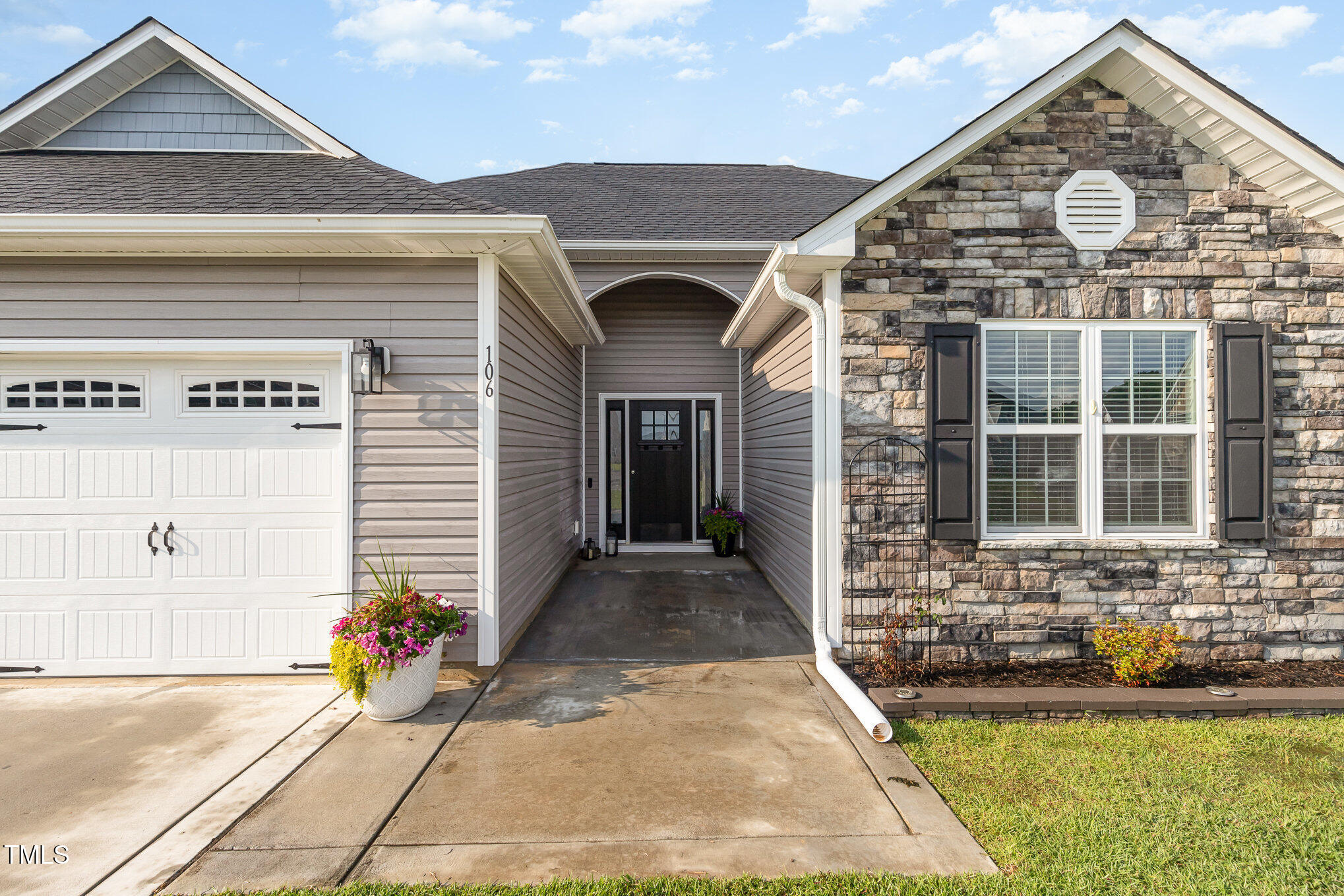 106 Gabor Lane