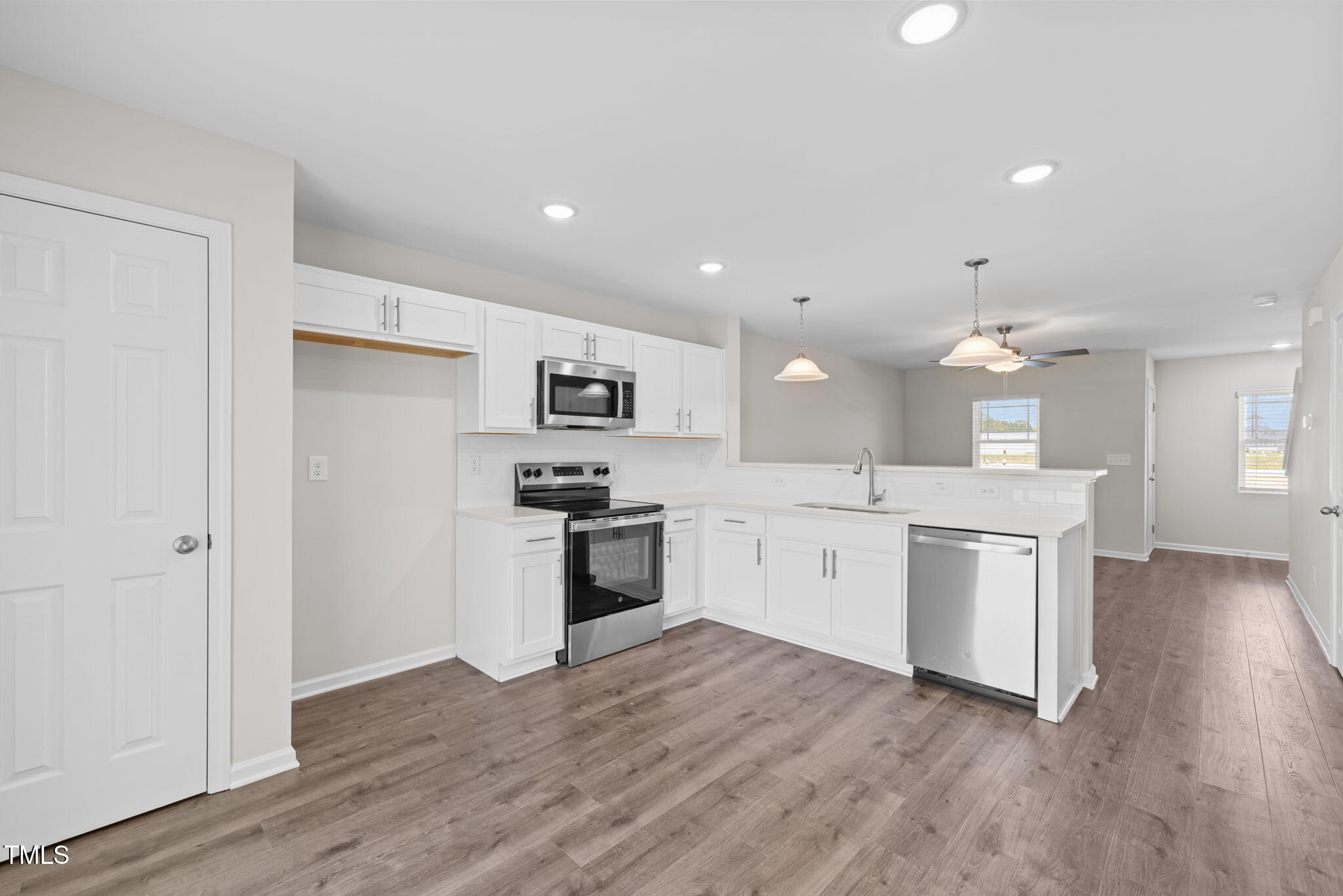 1045 Peony Lane