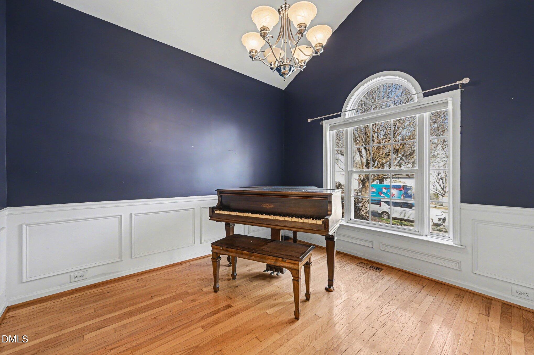 923 Widewaters Parkway