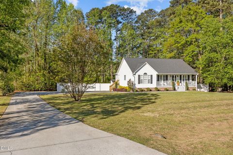 127 Phyllis Drive Benson NC 27504