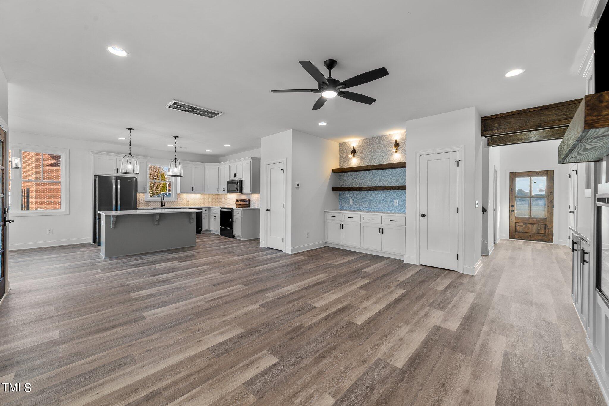 2190 Heartland Road