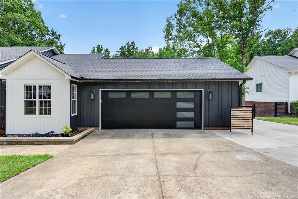 46 Silver Lake Point