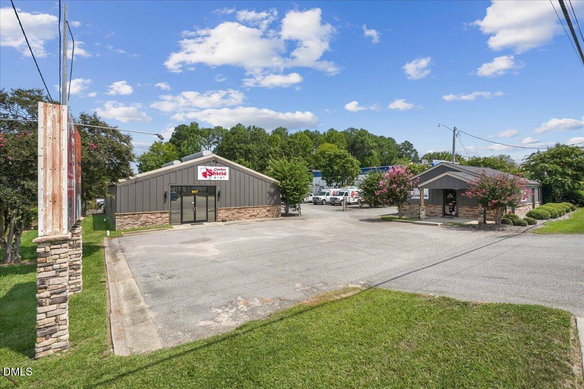 937 N Brightleaf Boulevard