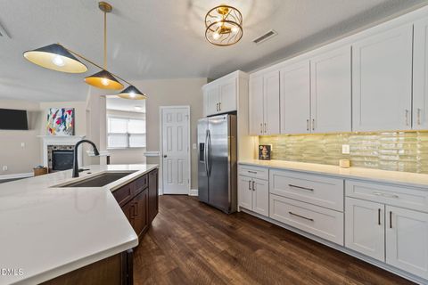 1812 Devonridge Drive Fuquay Varina NC 27526