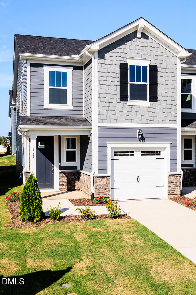 121 Silver Pine Drive