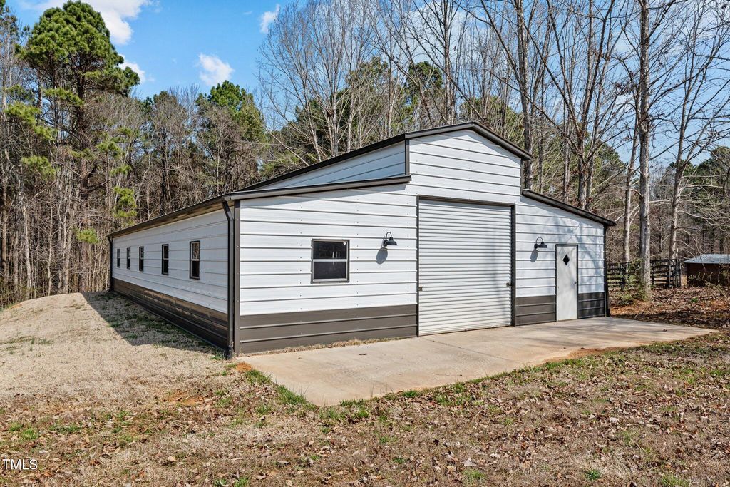 listing image 42
