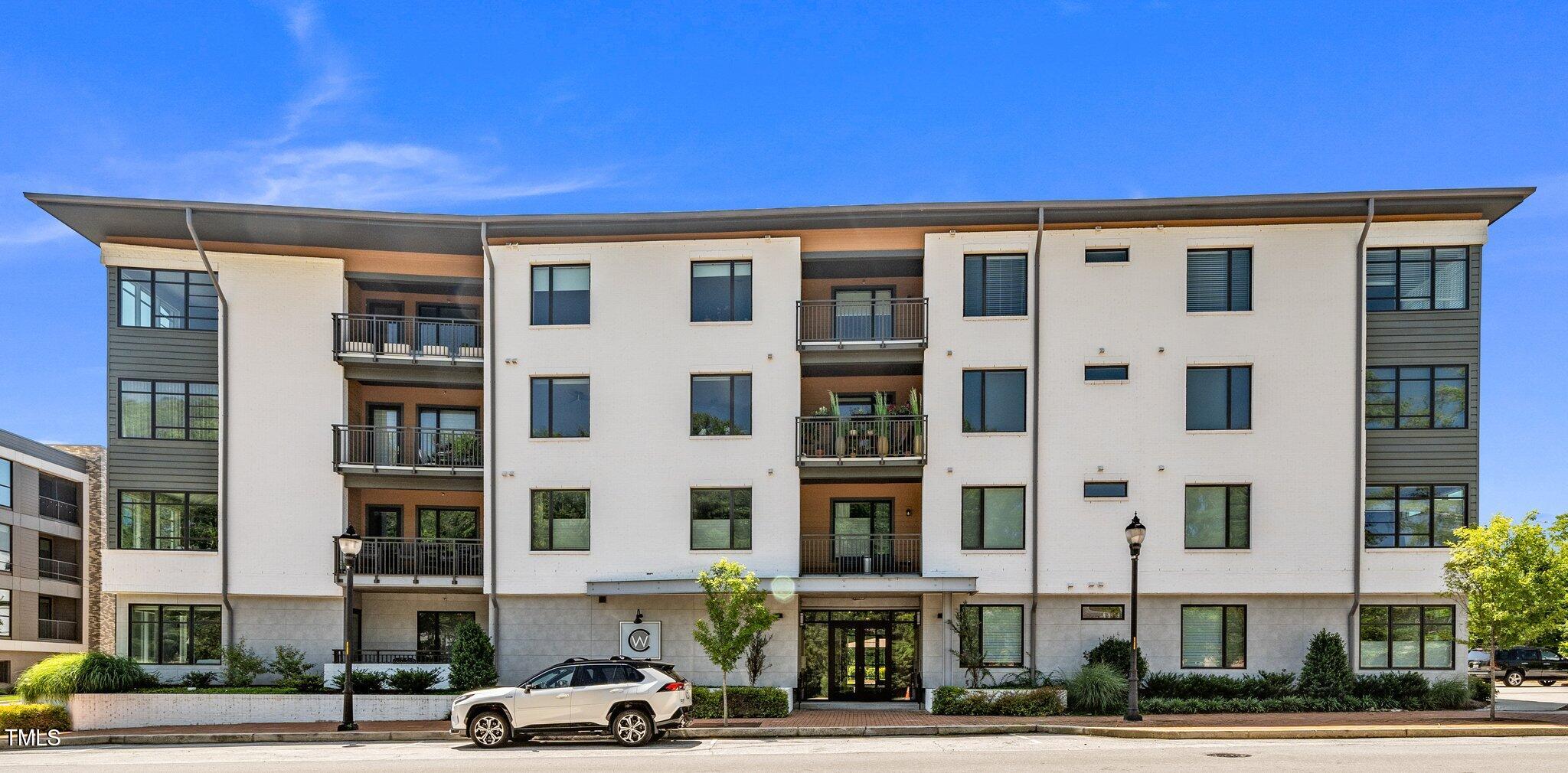 105 Chatham Walk Lane 304