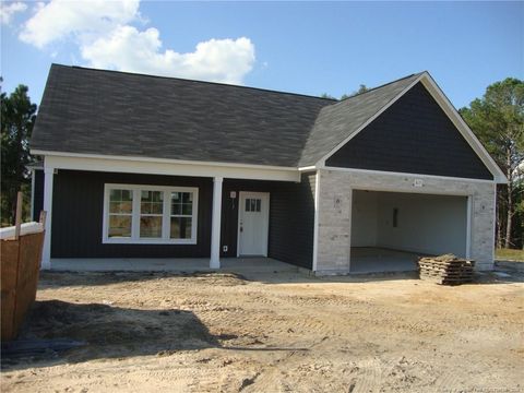 A home in Raeford