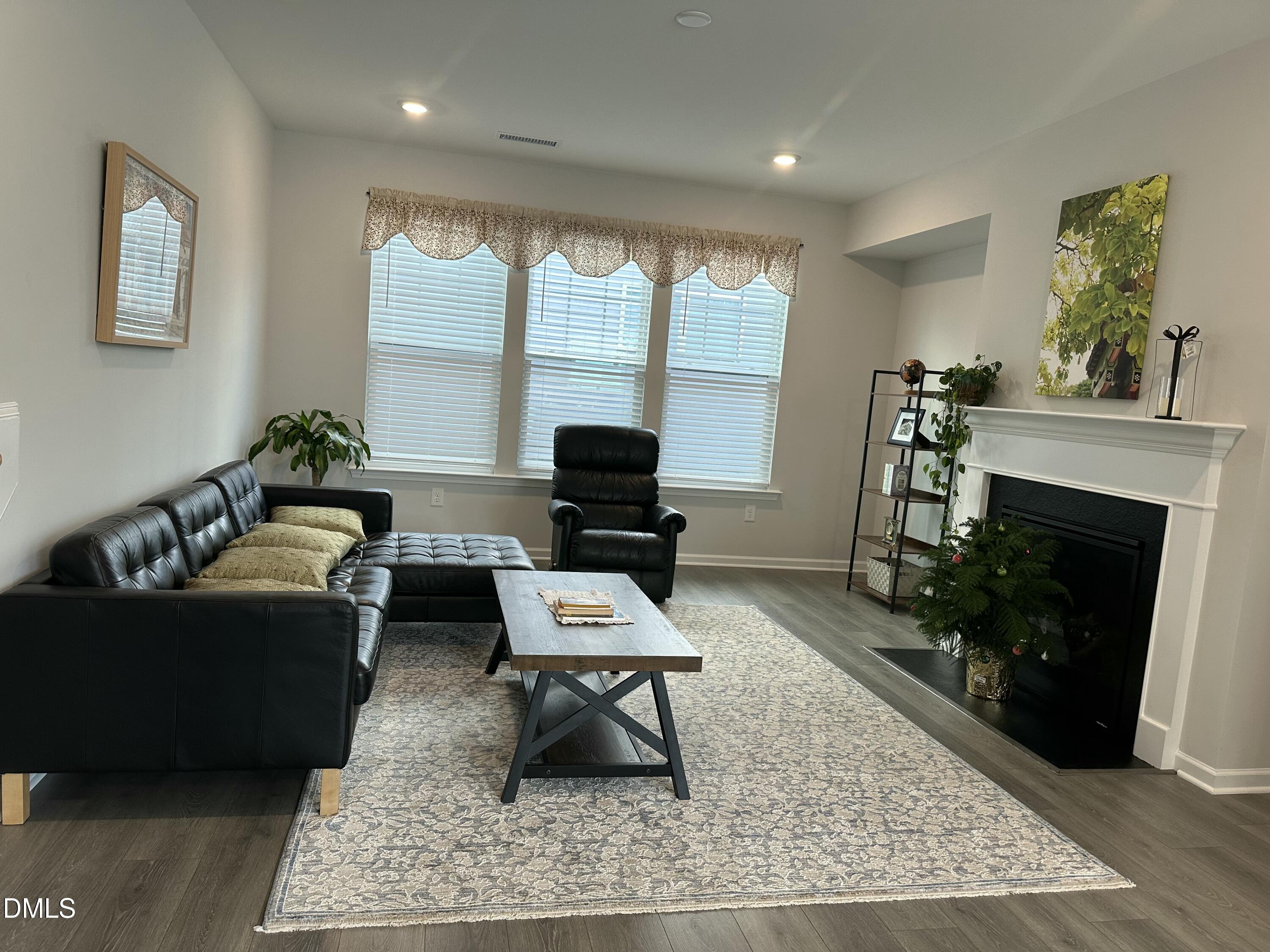 7125 Crested Iris Place