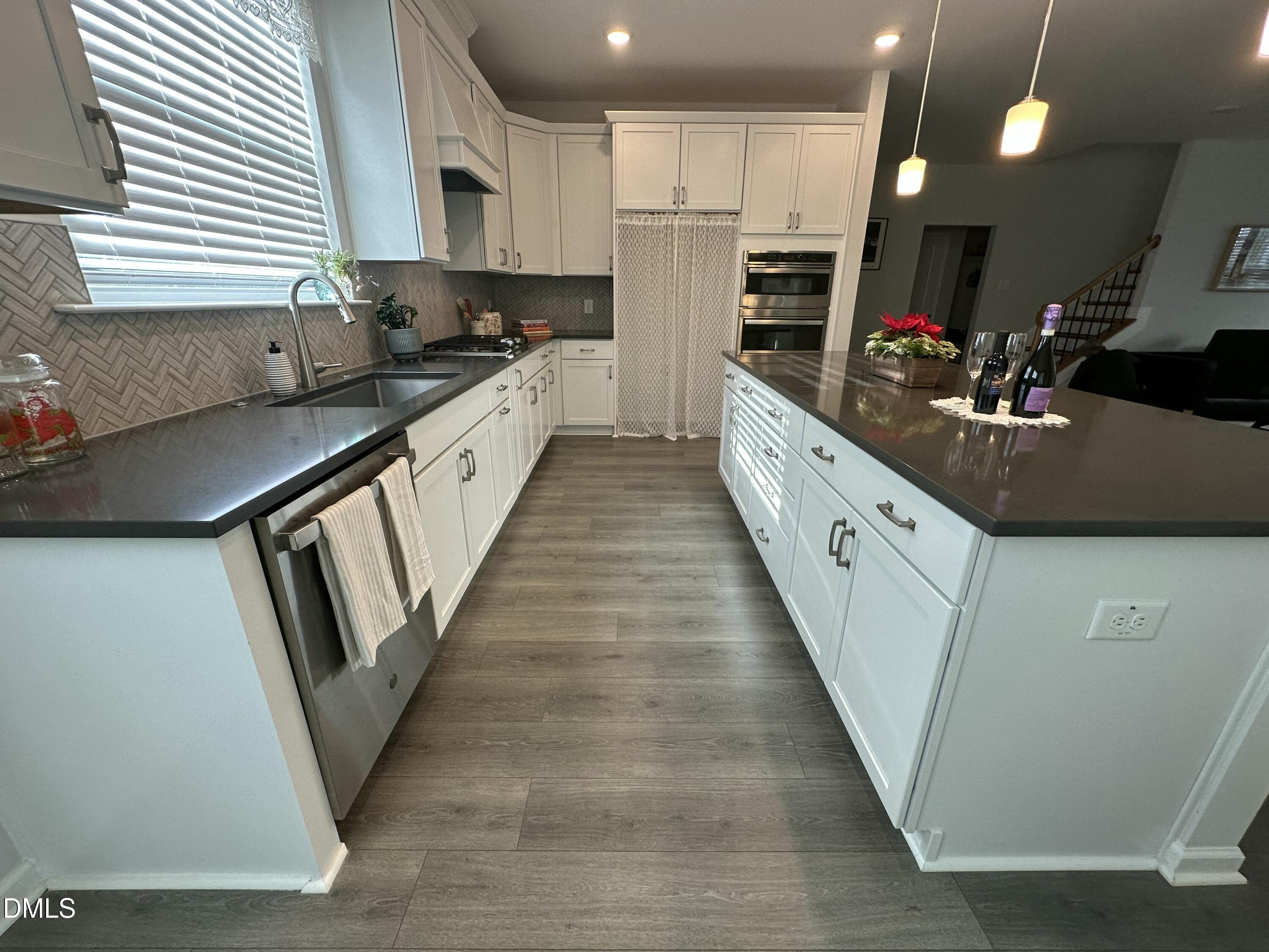 7125 Crested Iris Place