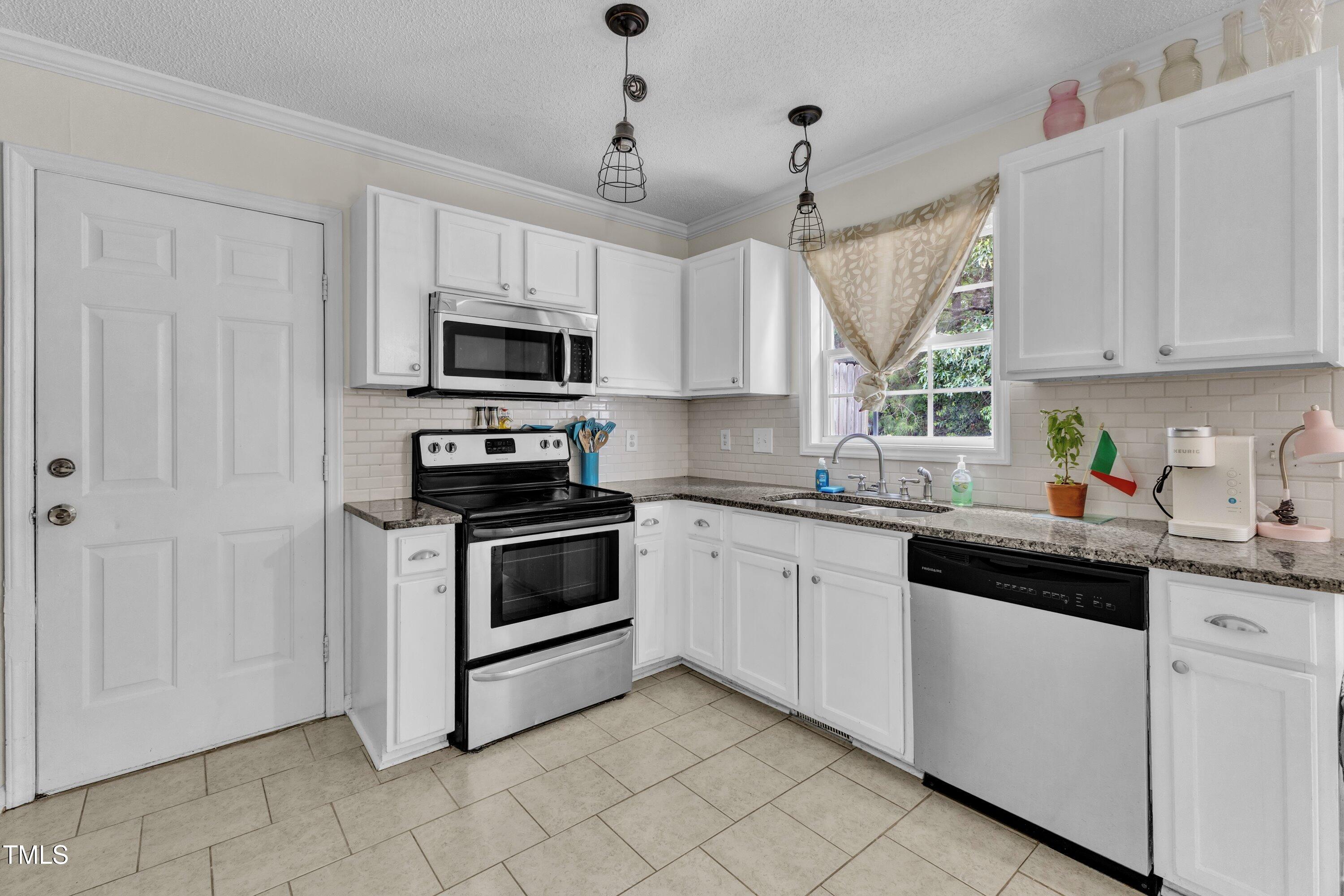 1024 Laurel Leaf Road