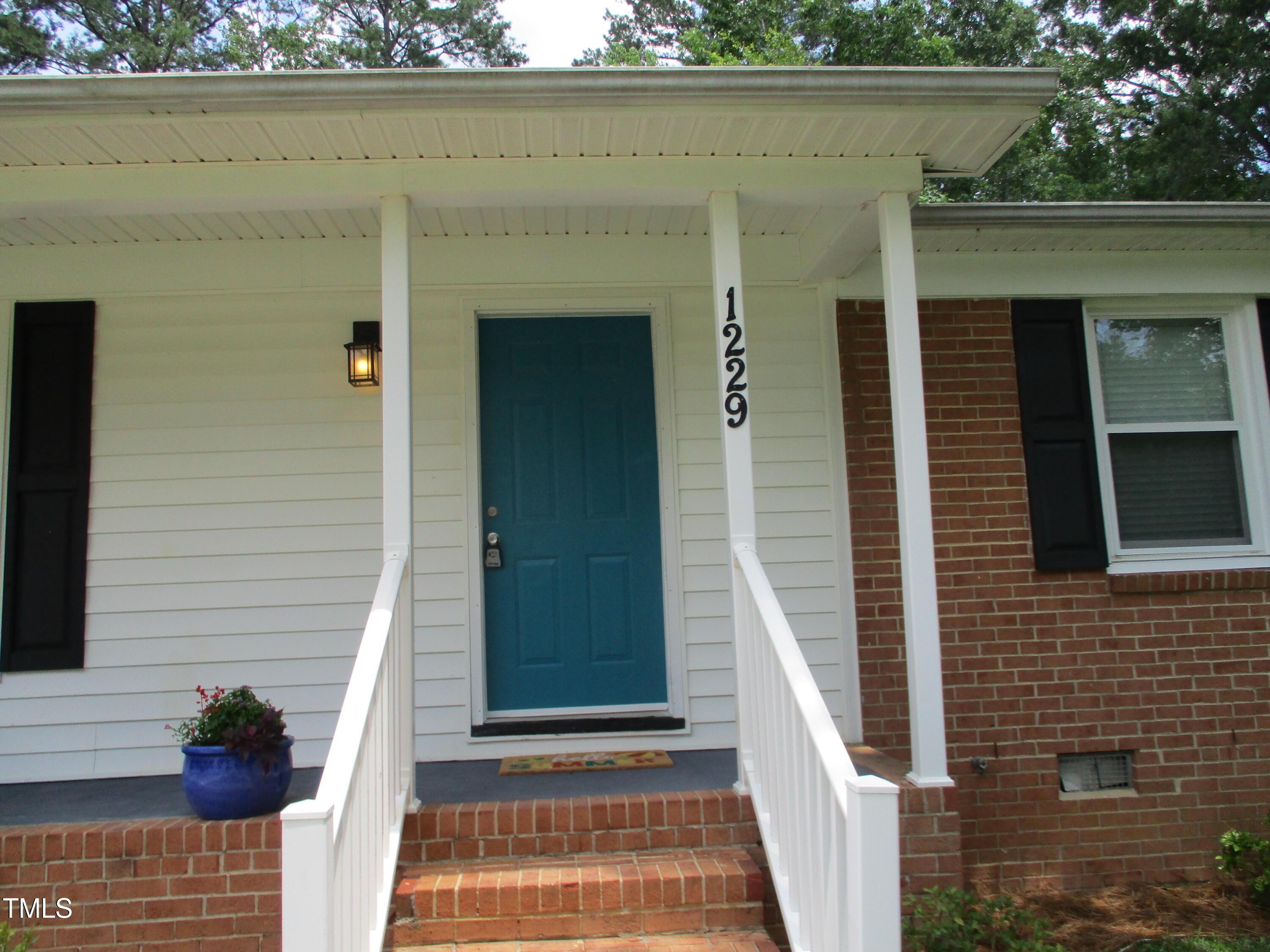 1229 Beverly Drive