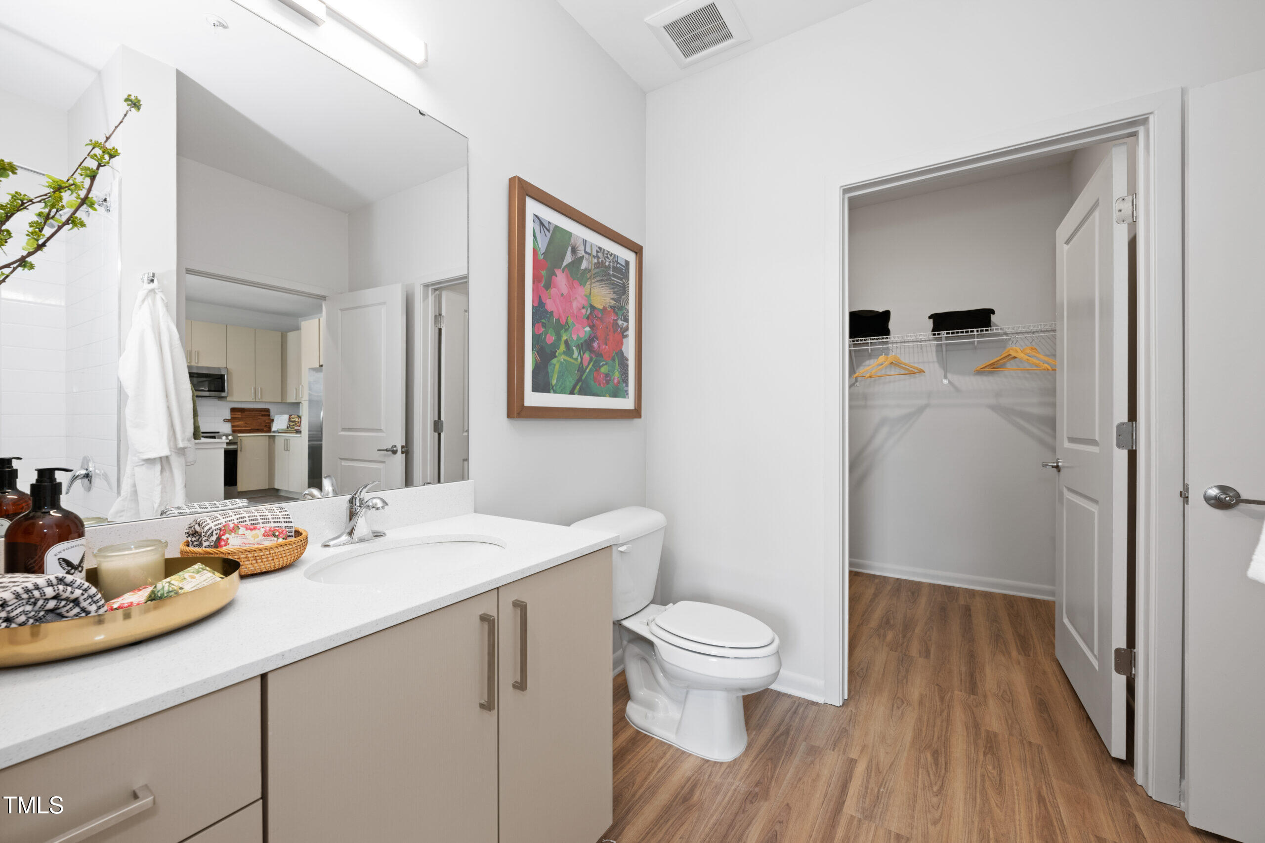 Raleigh, North Carolina 27603, United States, 2 Bedrooms Bedrooms, ,2 BathroomsBathrooms,Residential,Active,52449