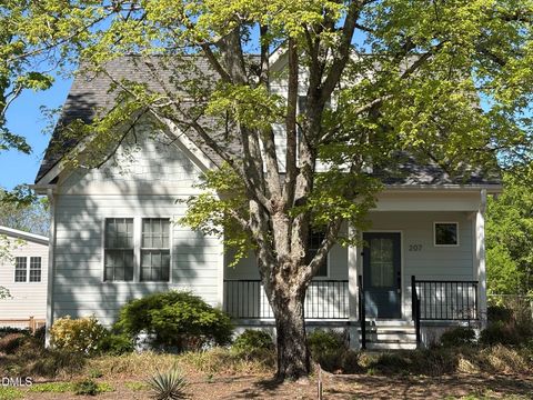 207 N Nash Street Hillsborough NC 27278