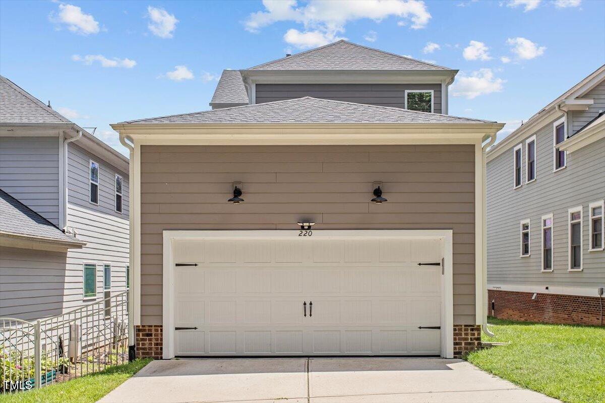 Chapel Hill, North Carolina 27516, United States, 4 Bedrooms Bedrooms, ,4 BathroomsBathrooms,Residential,Active,154676