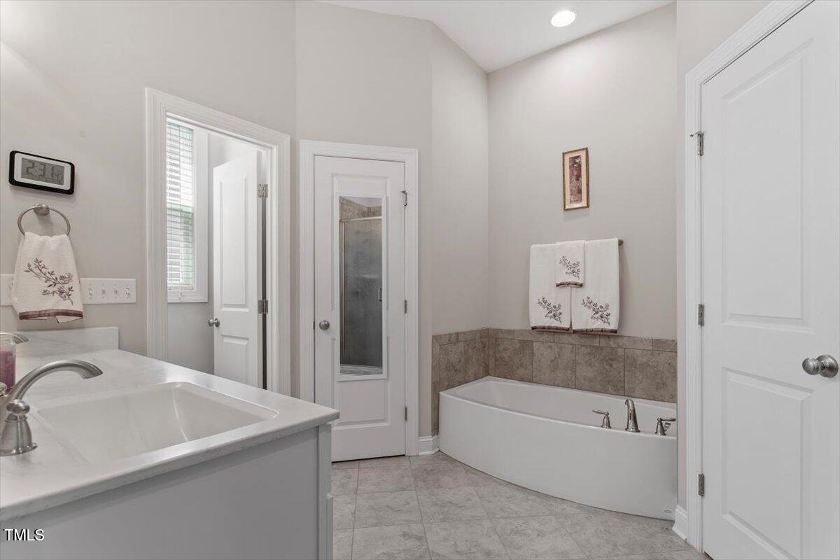 Chapel Hill, North Carolina 27516, United States, 4 Bedrooms Bedrooms, ,4 BathroomsBathrooms,Residential,Active,154676