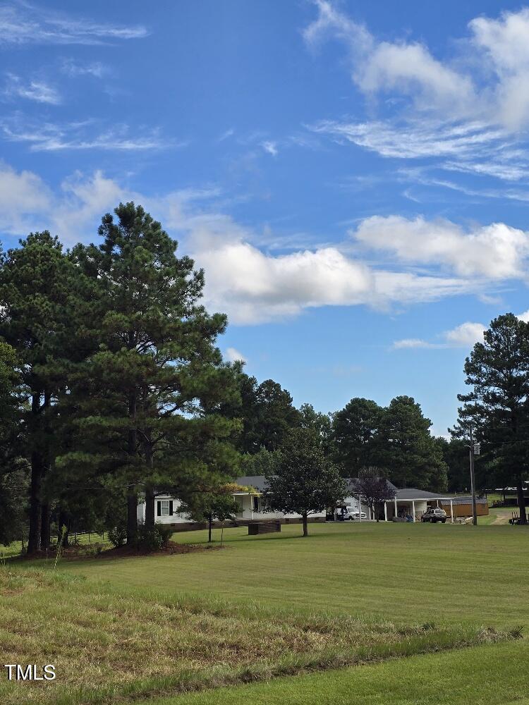 4562 Hight Road