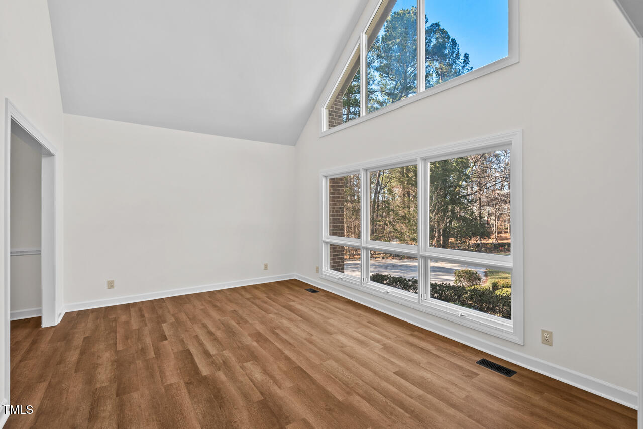 2520 Summit Lane