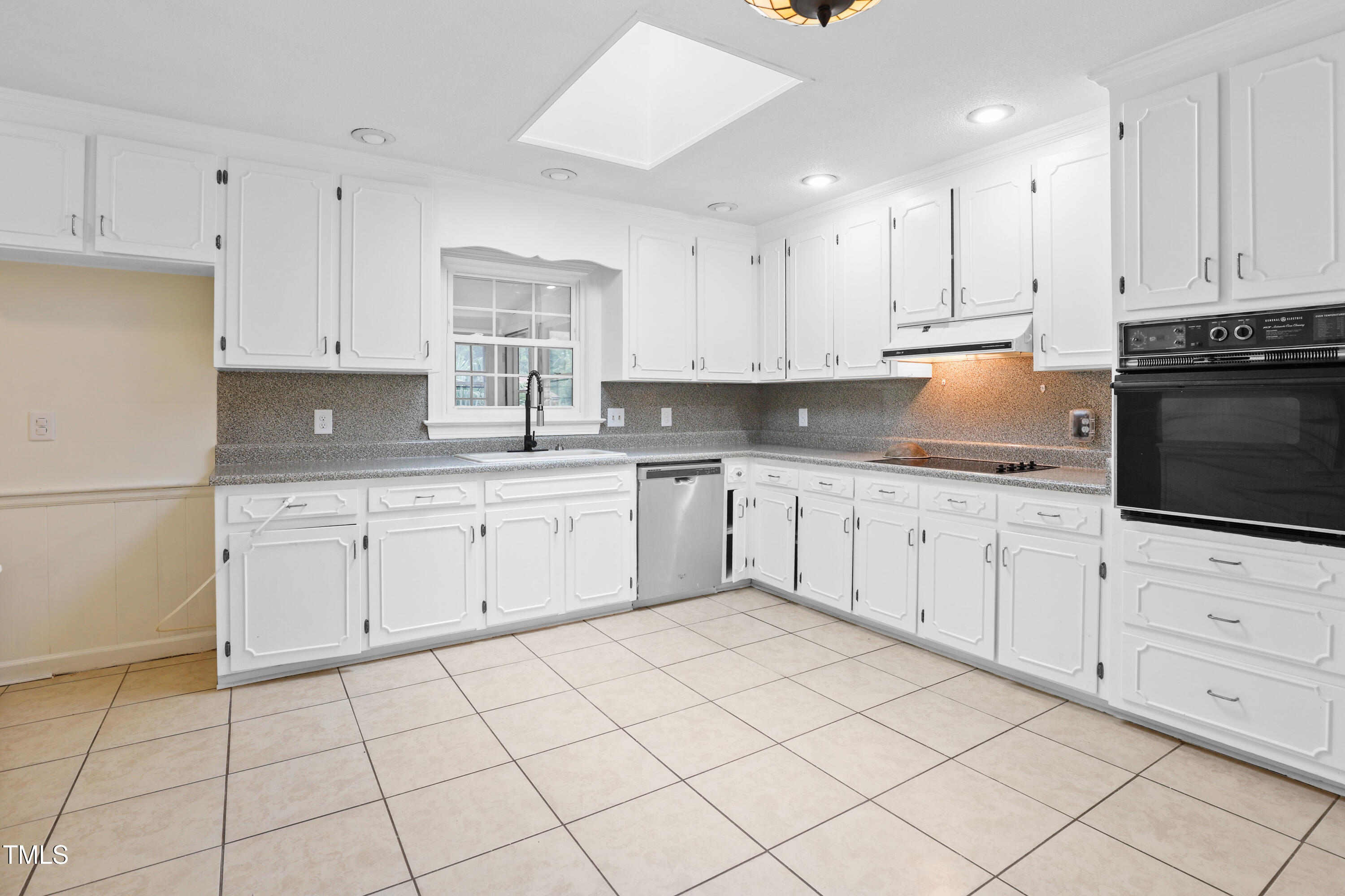 1204 Country Ridge Drive