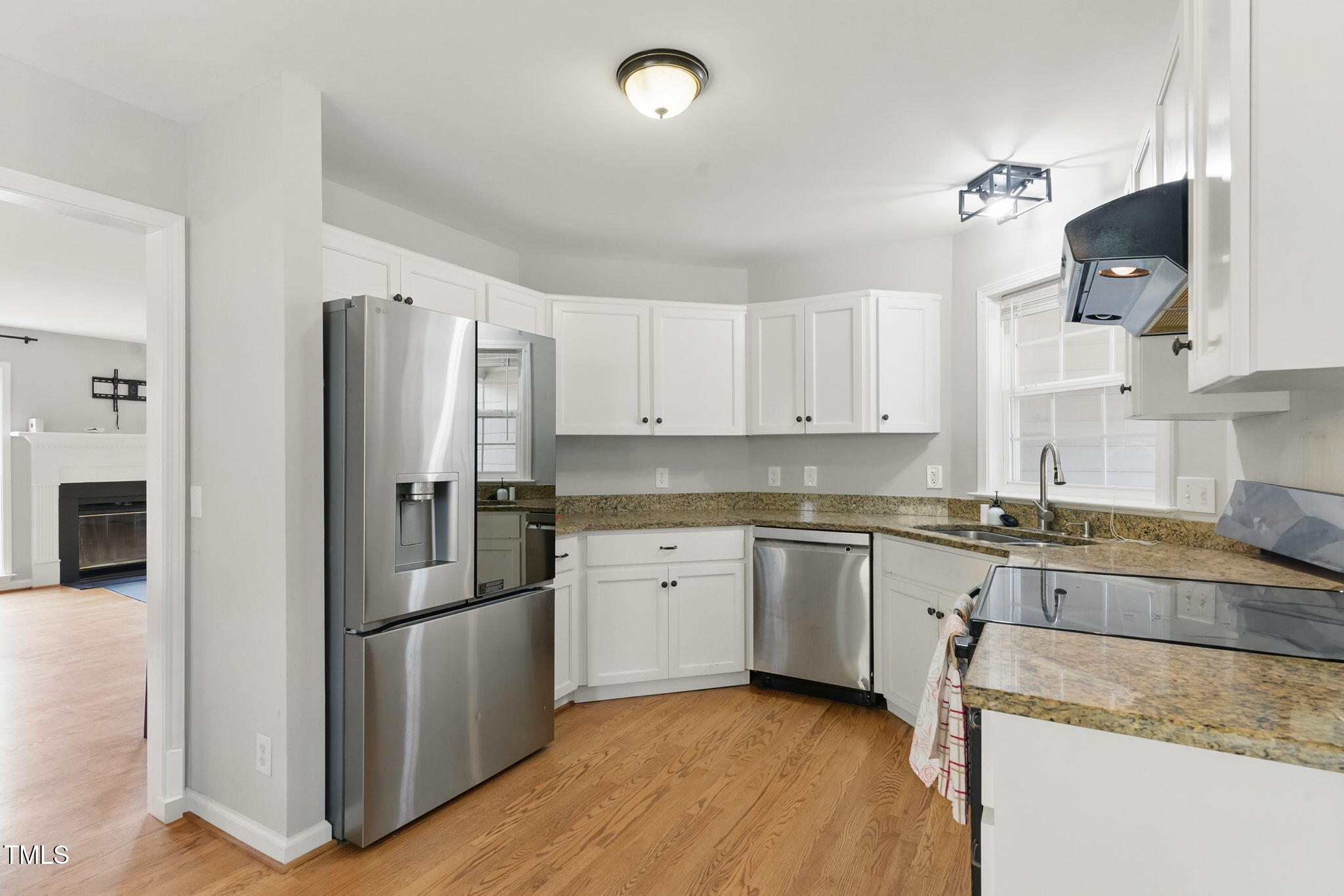 4905 Knightsbridge Way