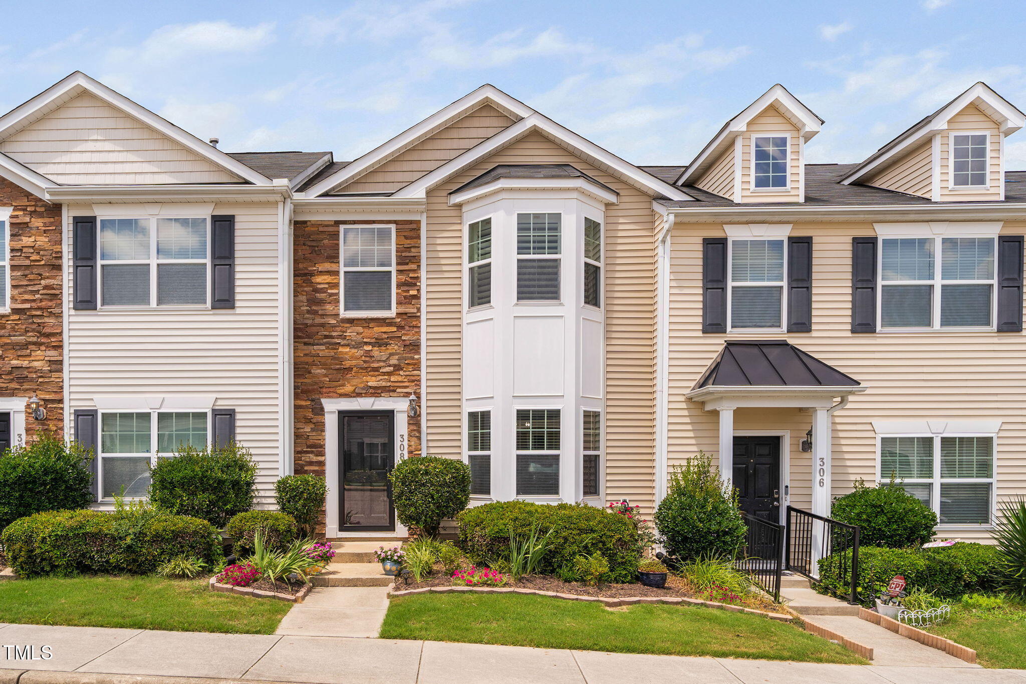 1304 Cozart Street 308