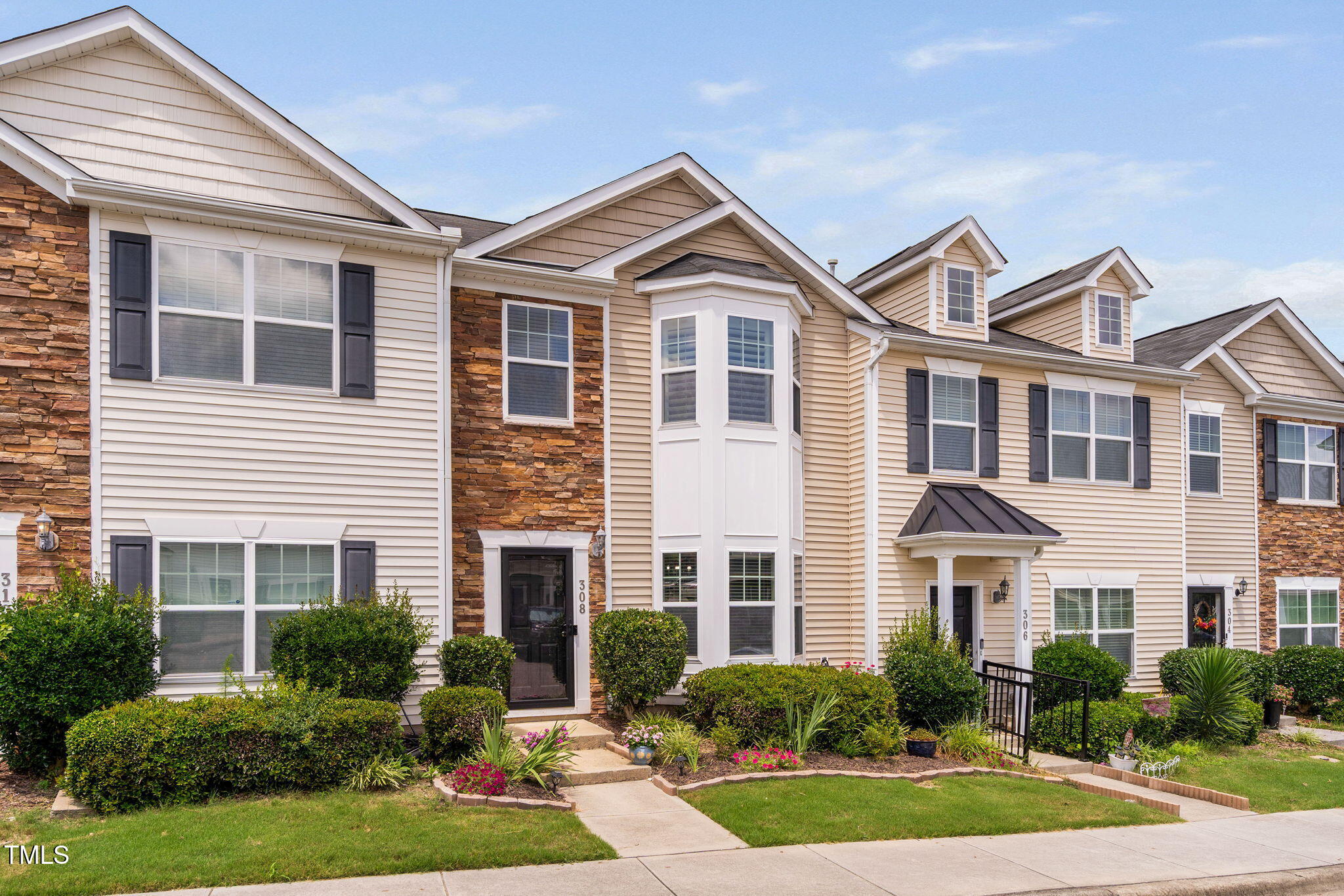 1304 Cozart Street 308