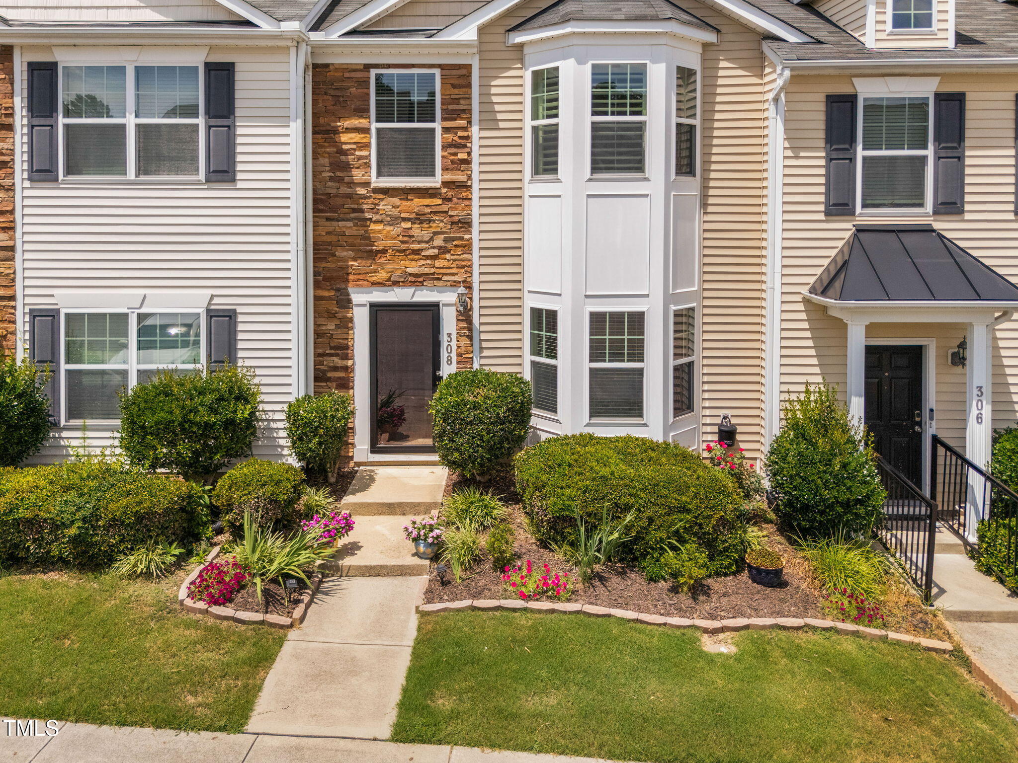 1304 Cozart Street 308