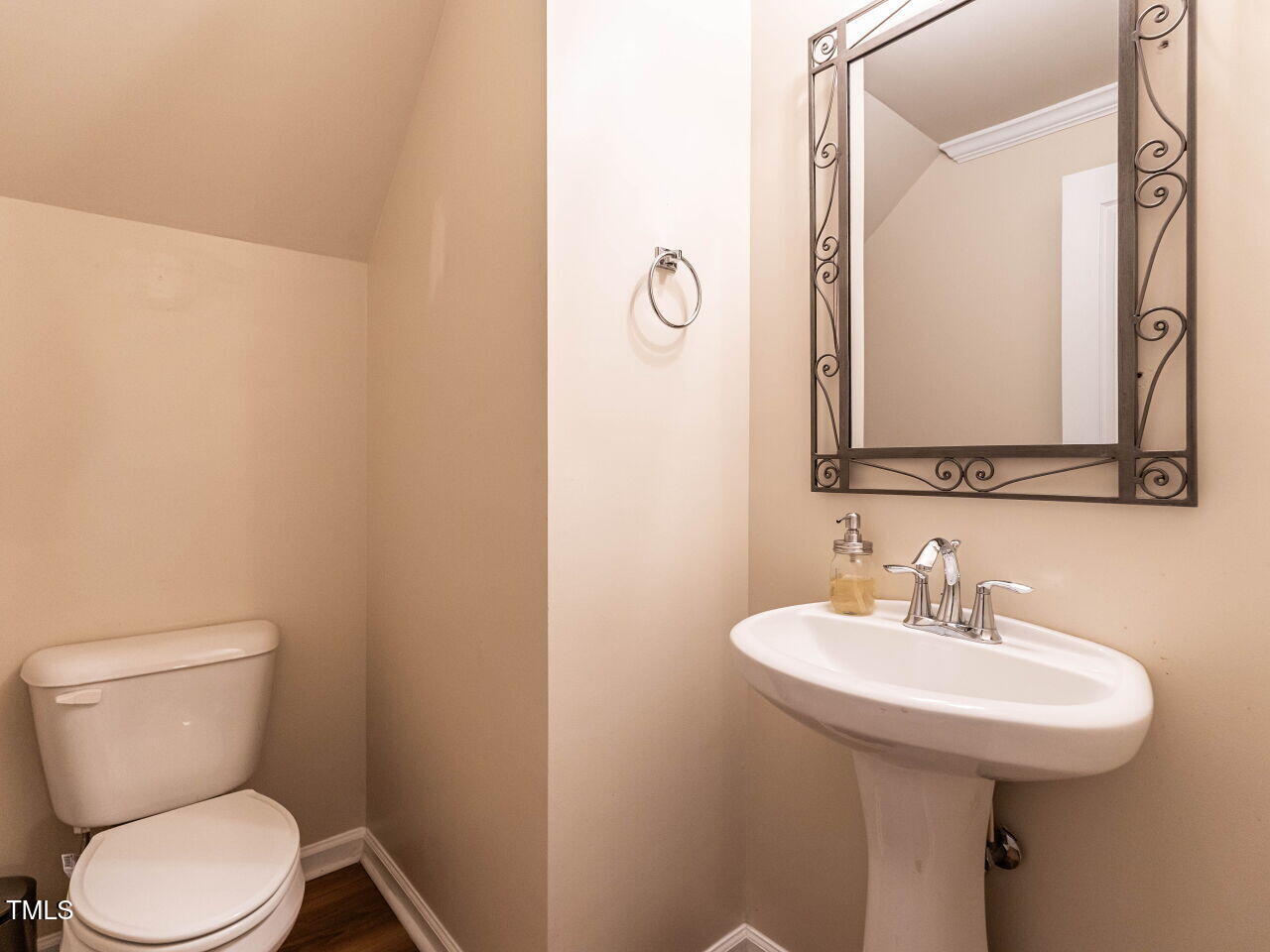 Raleigh, North Carolina 27612, United States, 4 Bedrooms Bedrooms, ,4 BathroomsBathrooms,Residential,Active,145633