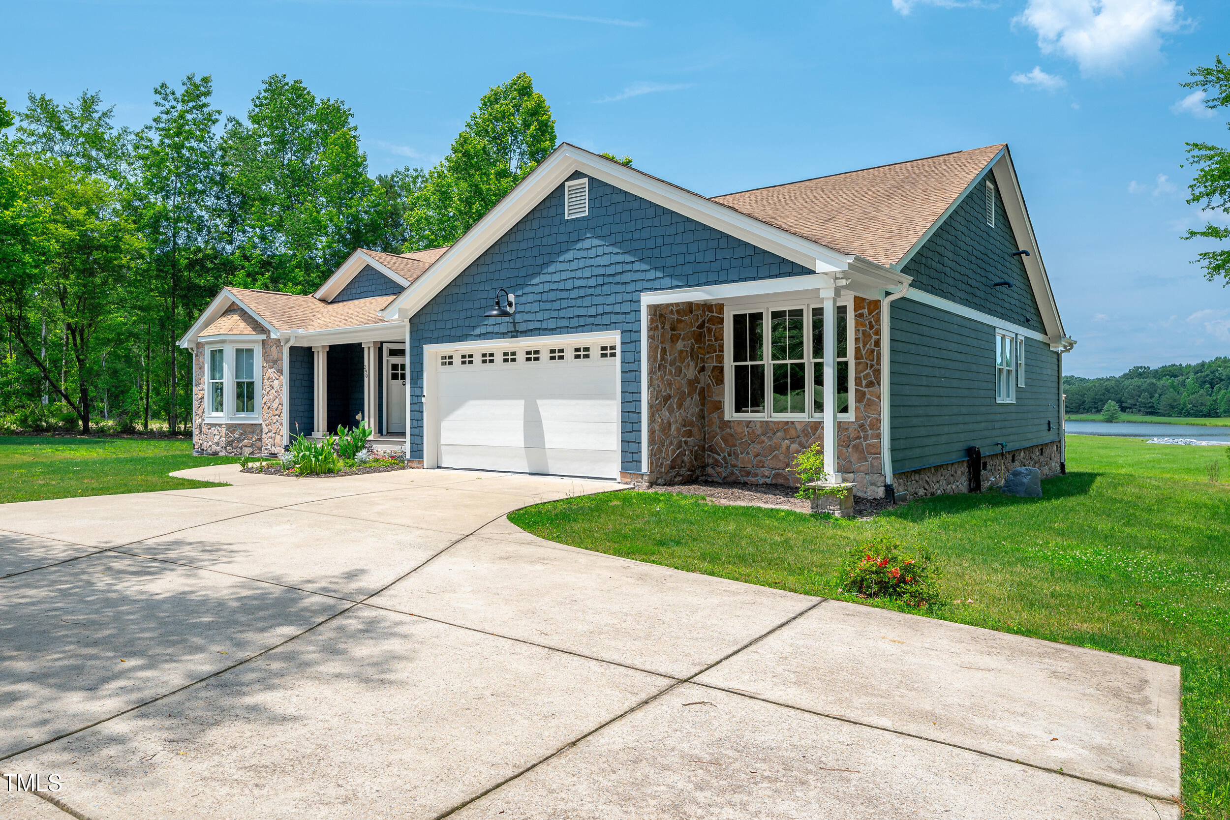 390 Lake Magnolia Way