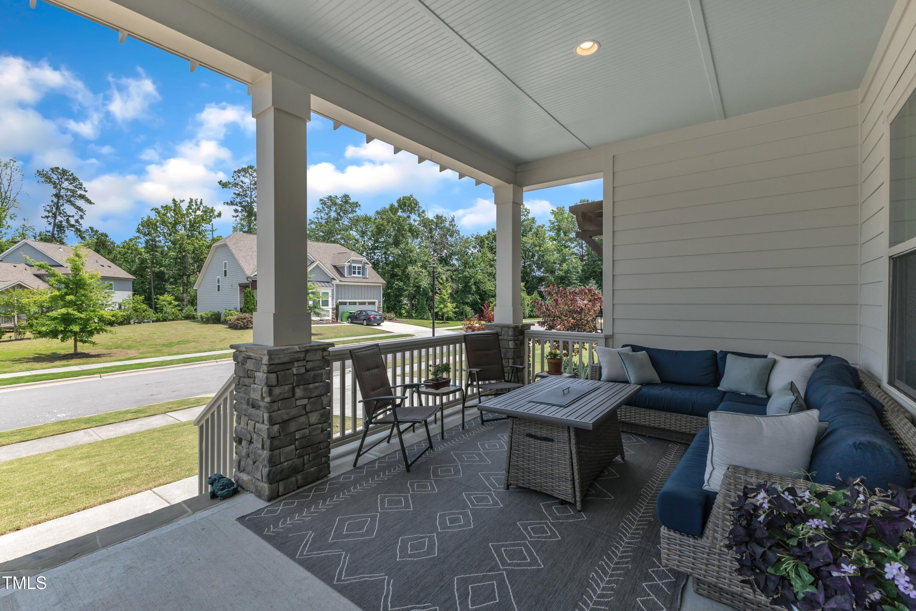 1716 Aberdour Drive