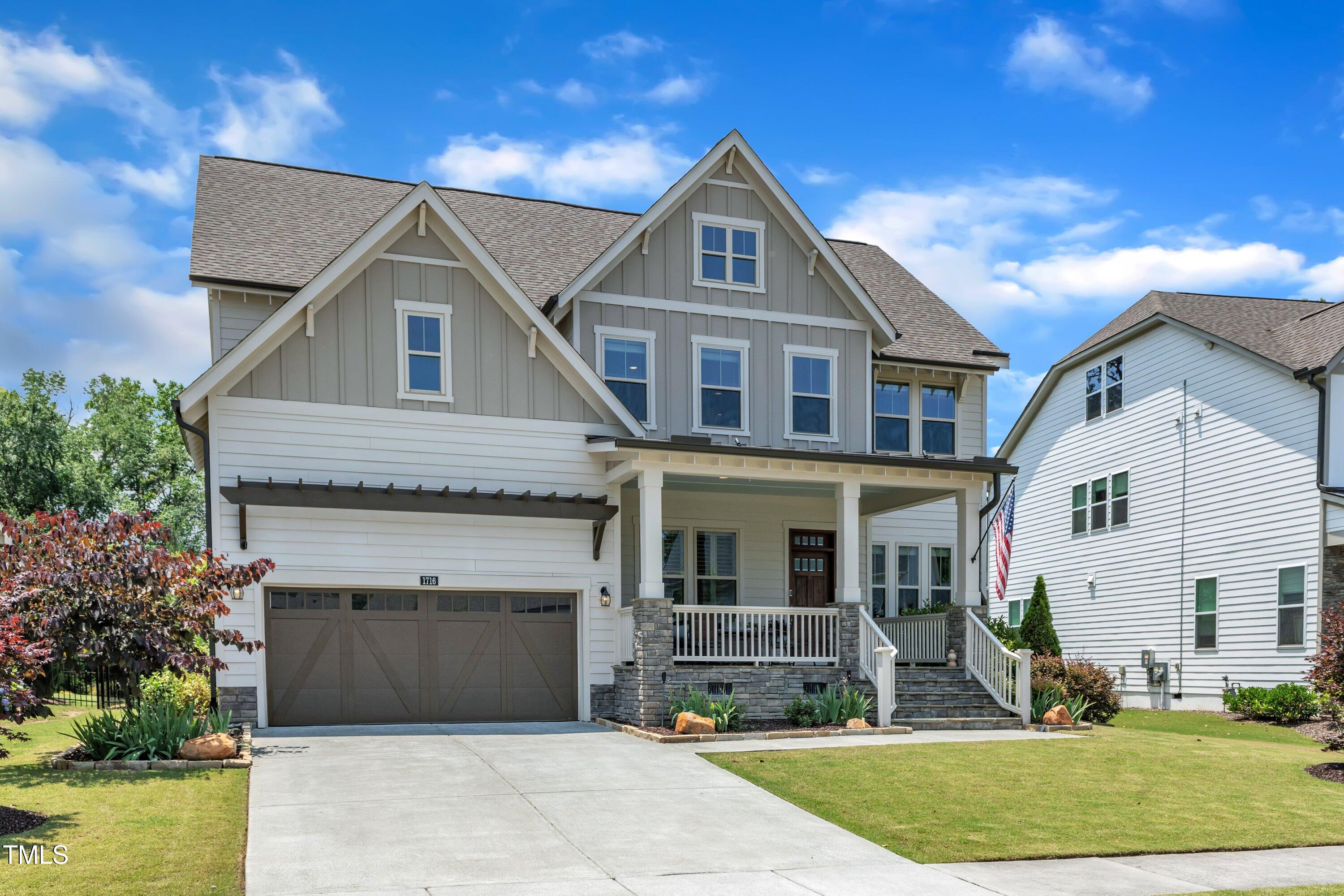 1716 Aberdour Drive