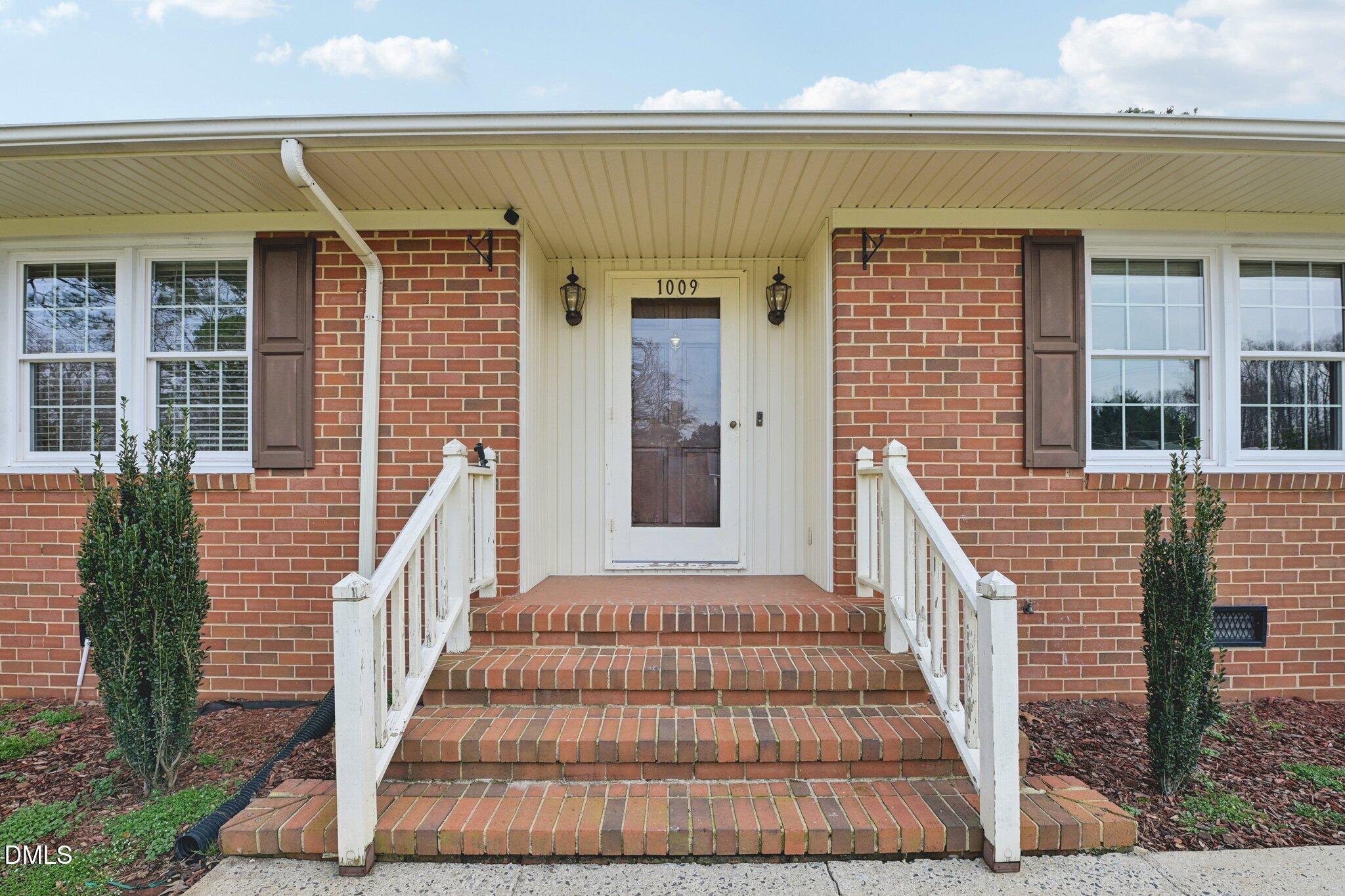 1009 Driftwood Drive