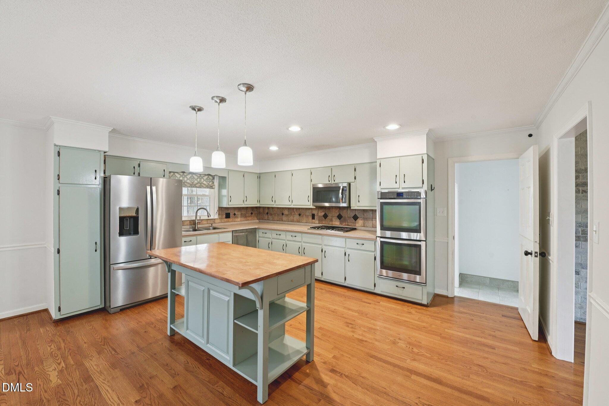 1009 Driftwood Drive