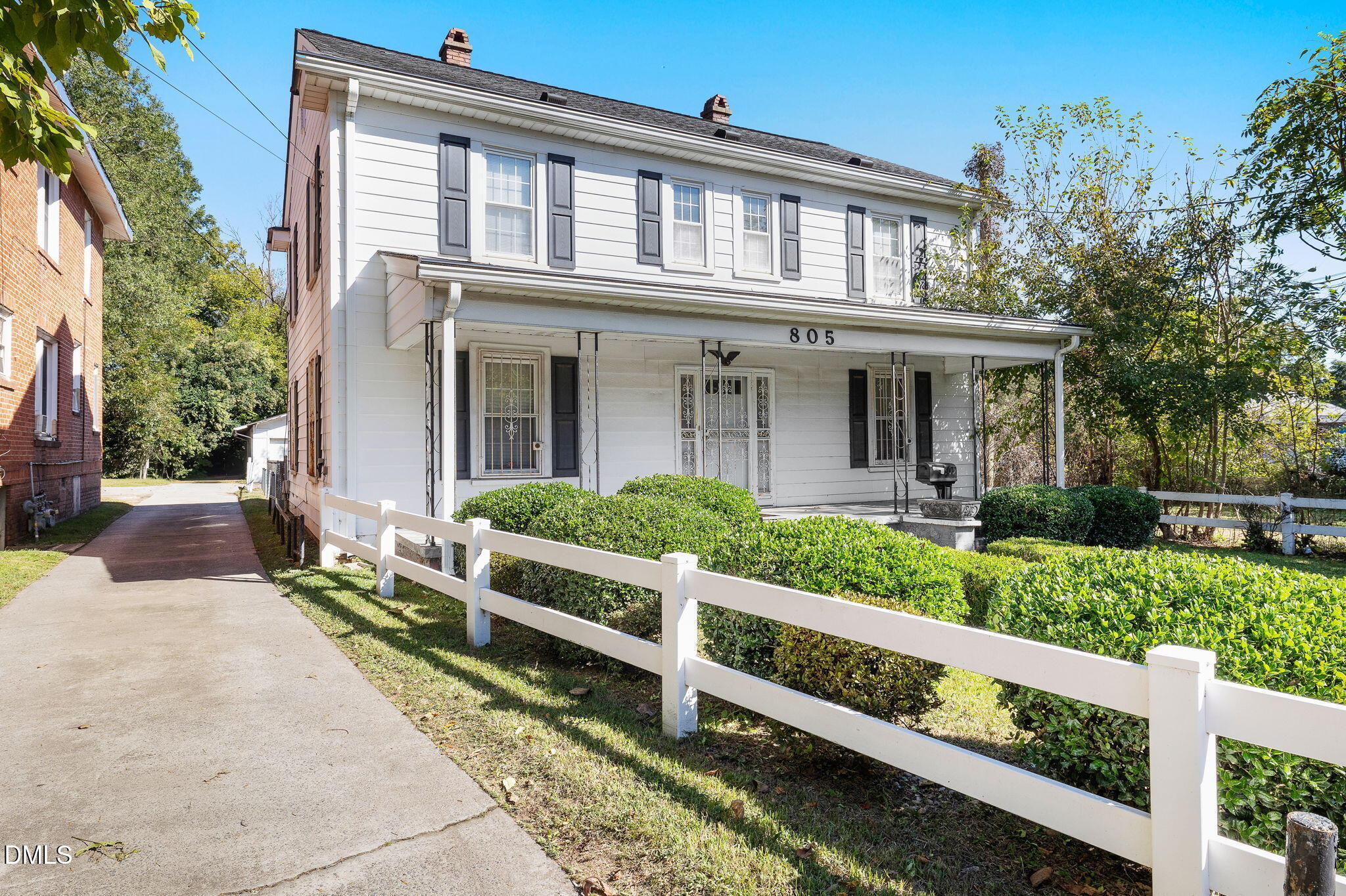 805 Holloway Street